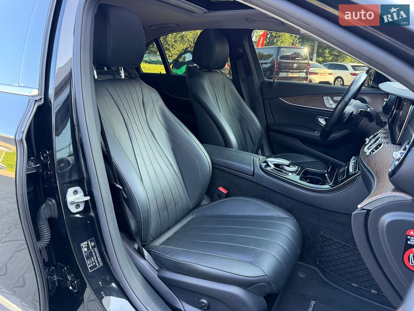 Mercedes-Benz E-Class 2020 VIN W1KZF0FB0LA844381 фото оголошення 21 з 33