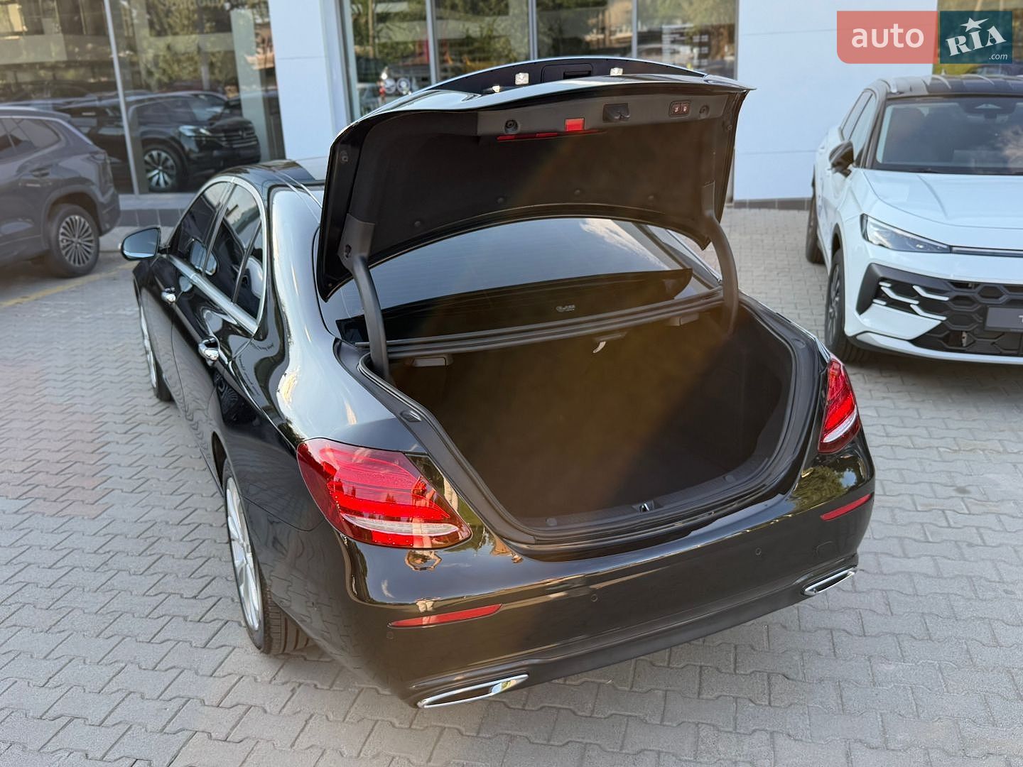 Mercedes-Benz E-Class 2020 VIN W1KZF0FB0LA844381 фото оголошення 29 з 33