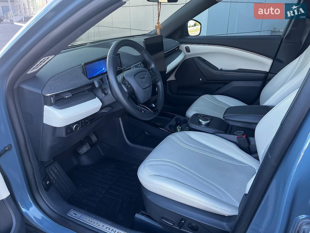 Ford Mustang Mach-E 2023 VIN 3FMTK3R41PMA98599 фото оголошення 10 з 19
