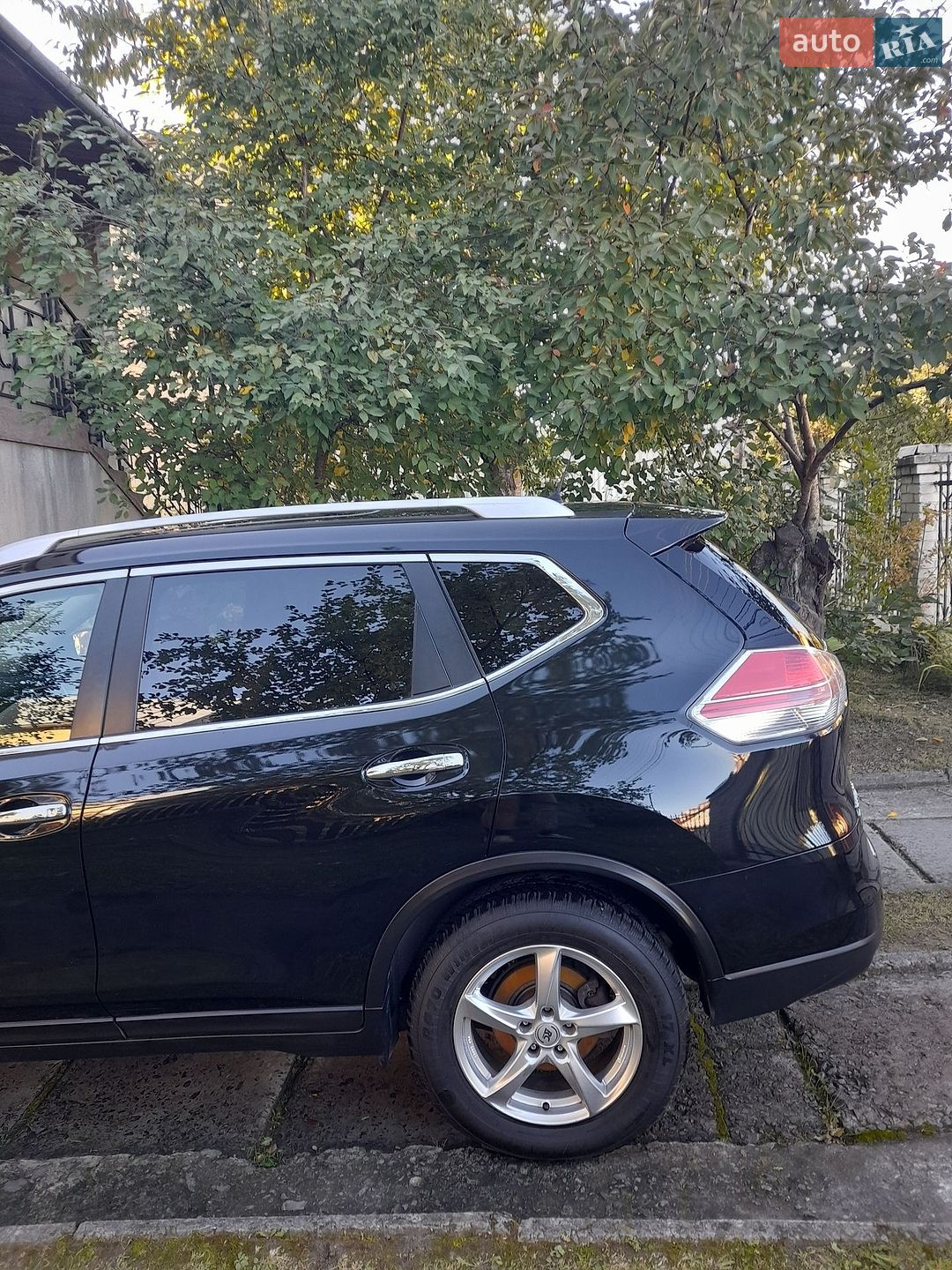 Nissan X-Trail 2015 VIN JN1TCAT32U0014725 фото оголошення 10 з 63