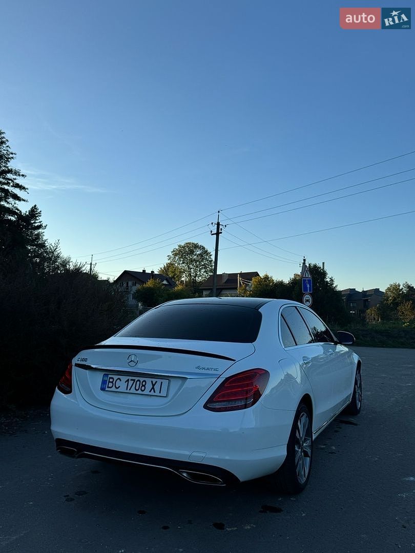 Mercedes-Benz C-Class 2018 VIN WDDWF4KB7JR419691 фото оголошення 4 з 11