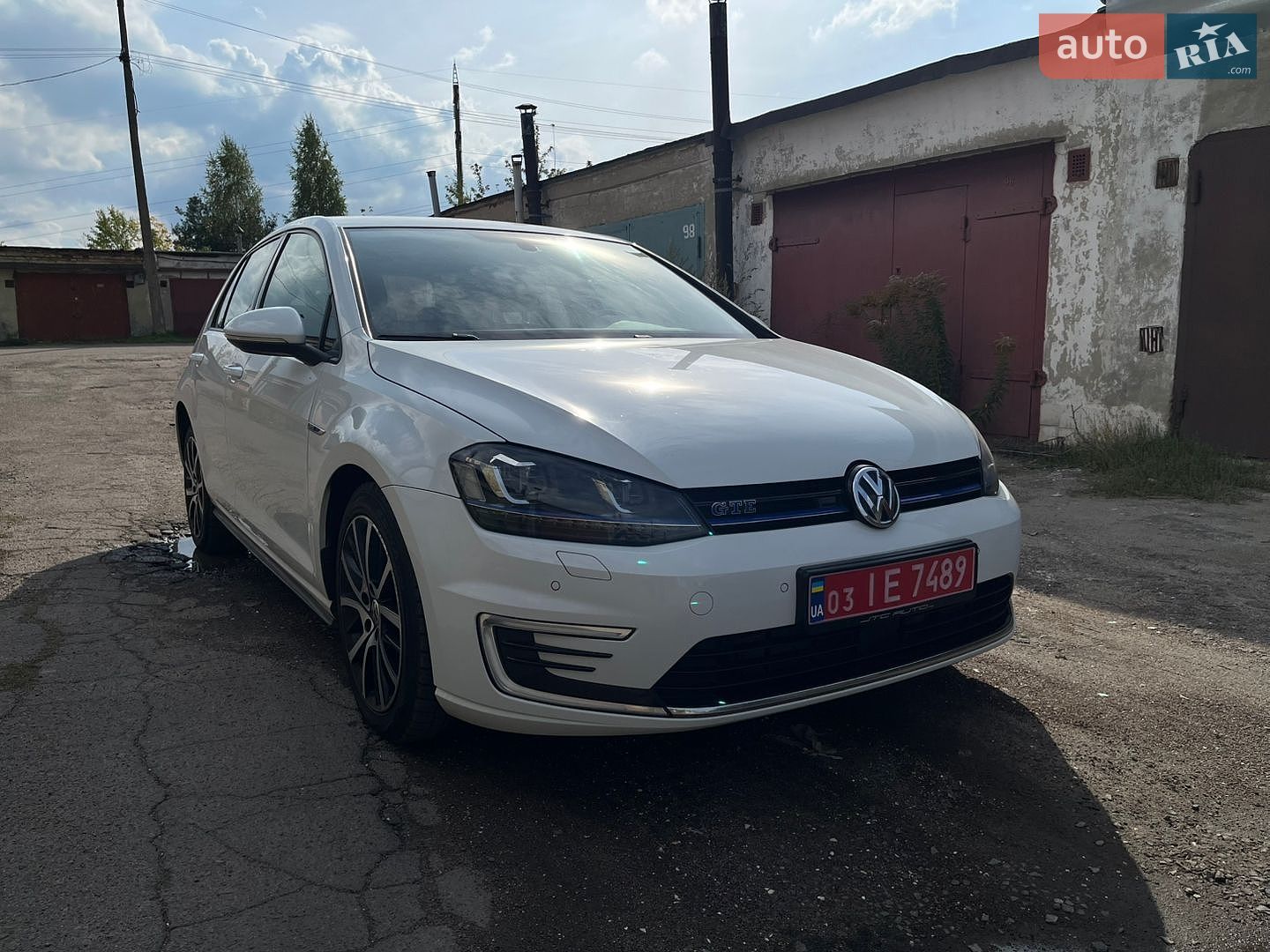 Volkswagen Golf GTE 2015 VIN WVWZZZAUZFW809192 фото оголошення 3 з 26