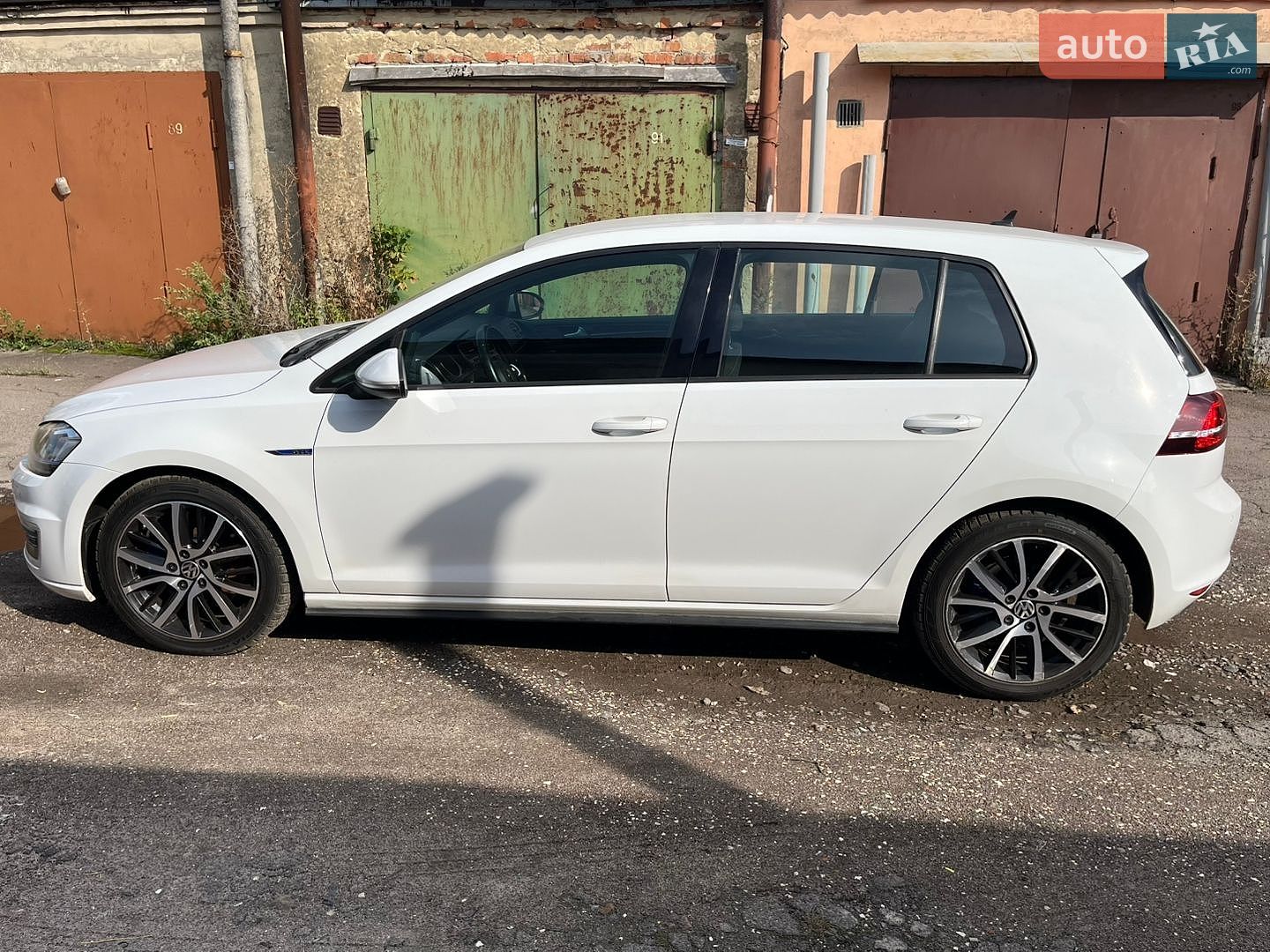 Volkswagen Golf GTE 2015 VIN WVWZZZAUZFW809192 фото оголошення 8 з 26