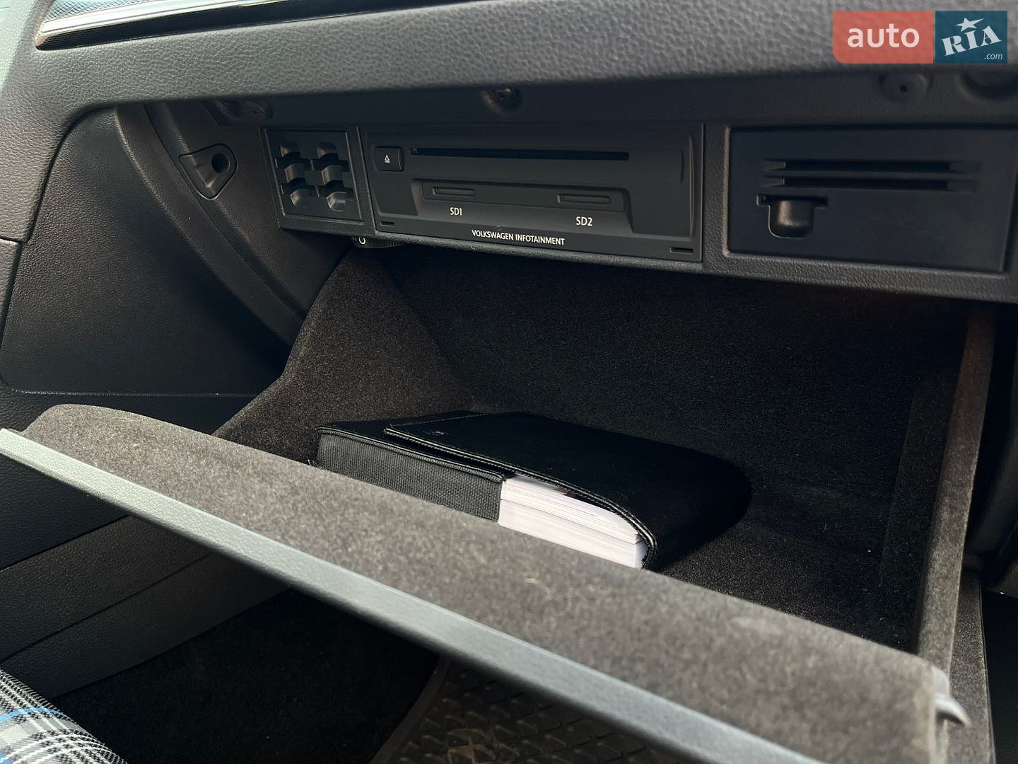 Volkswagen Golf GTE 2015 VIN WVWZZZAUZFW809192 фото оголошення 22 з 26