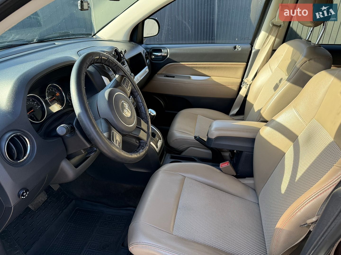 Jeep Compass 2014 VIN 1C4NJDEB6ED760521 фото оголошення 28 з 37