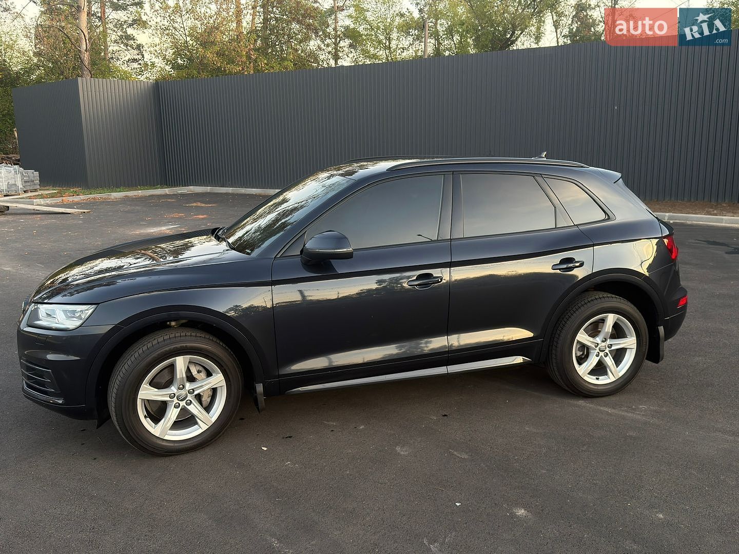 Audi Q5 2018 VIN WAUZZZFY6J2225301 фото оголошення 3 з 40