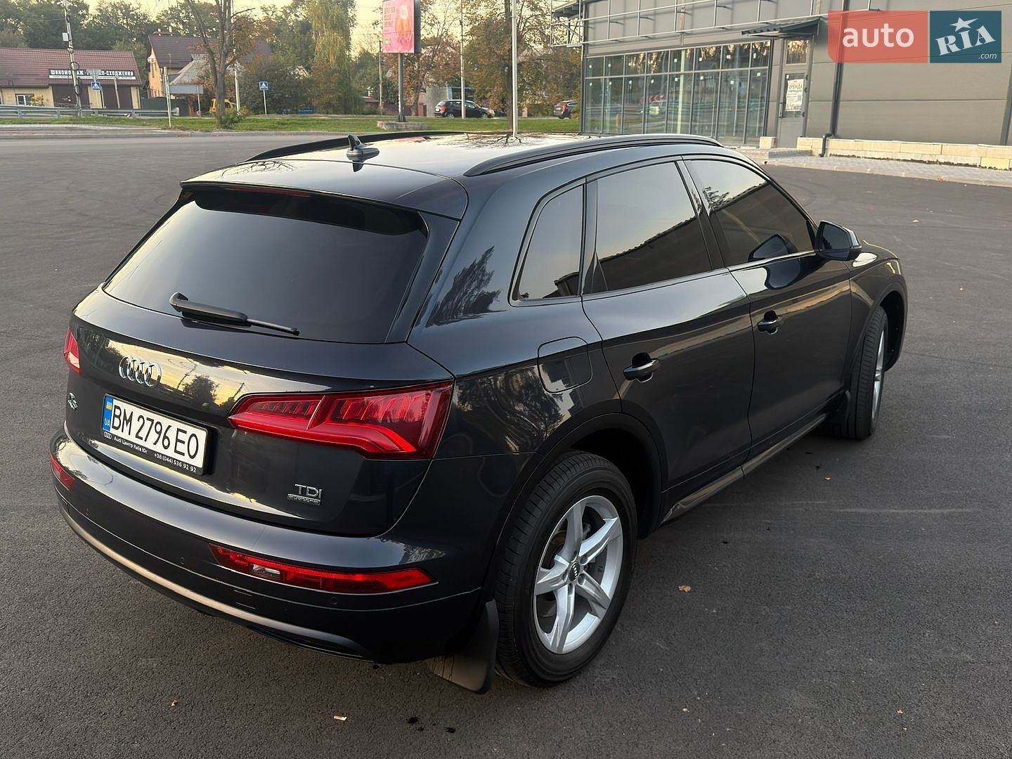 Audi Q5 2018 VIN WAUZZZFY6J2225301 фото оголошення 9 з 40
