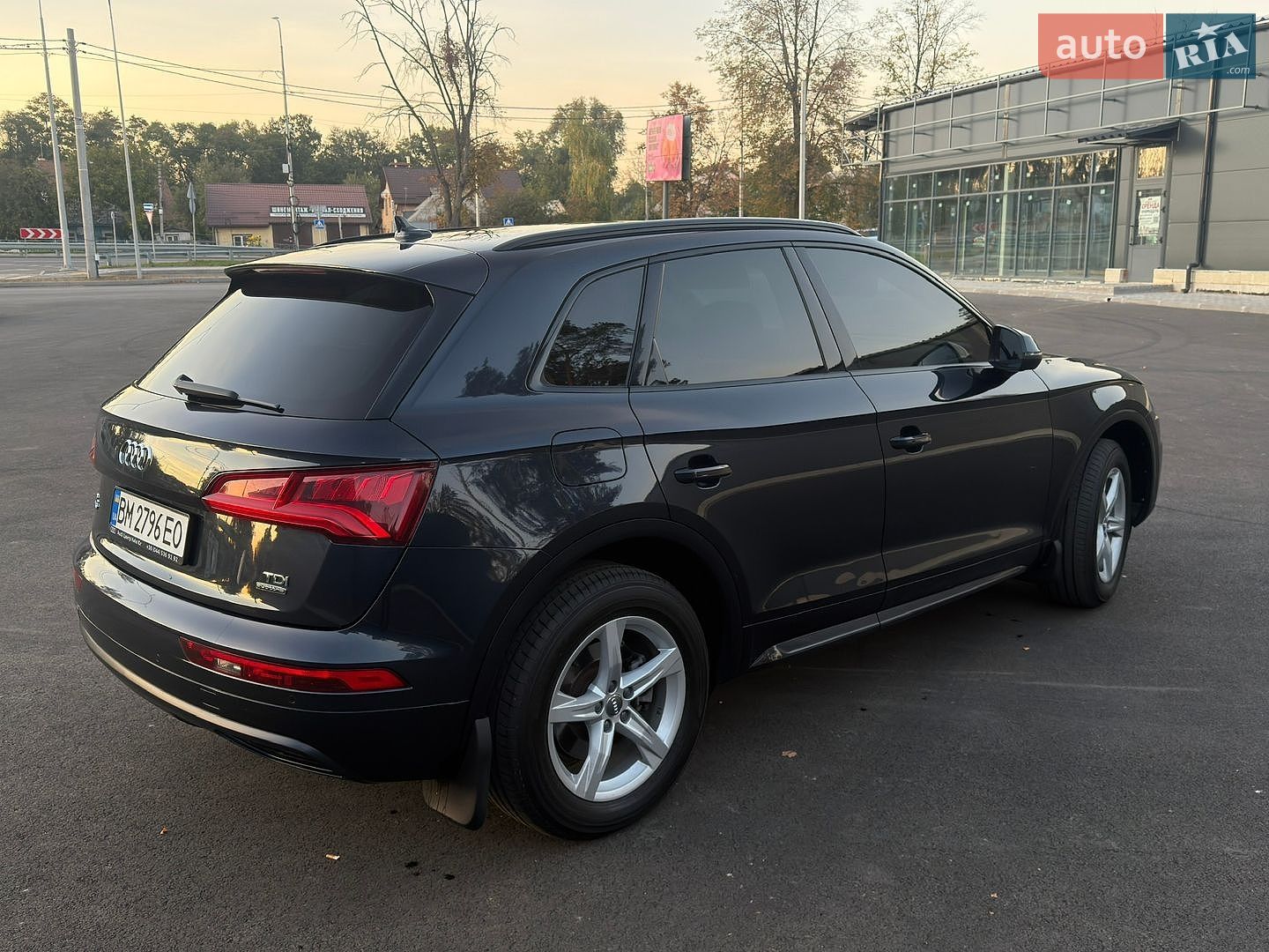 Audi Q5 2018 VIN WAUZZZFY6J2225301 фото оголошення 11 з 40