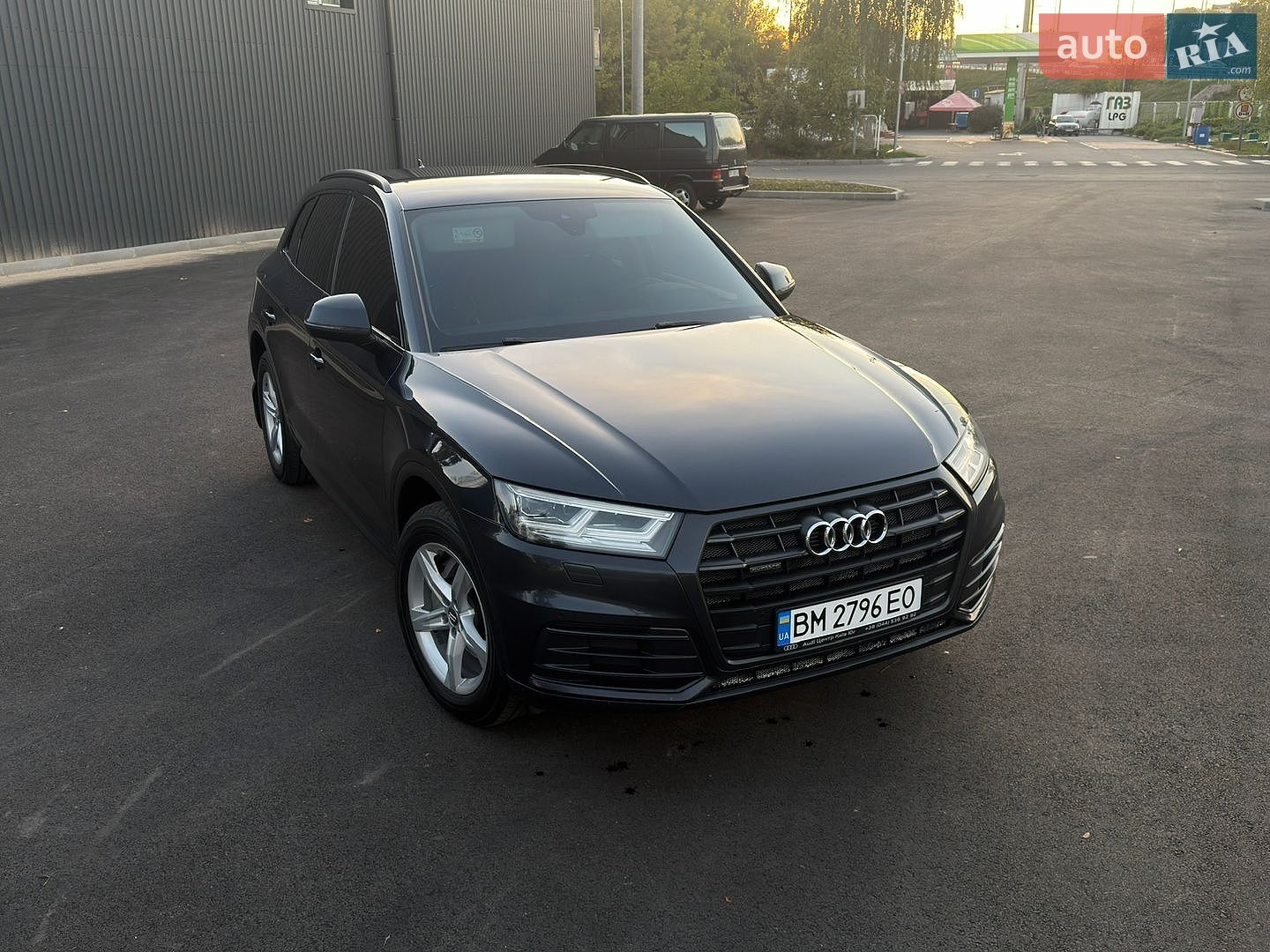 Audi Q5 2018 VIN WAUZZZFY6J2225301 фото оголошення 12 з 40