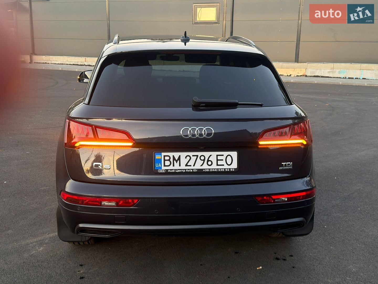 Audi Q5 2018 VIN WAUZZZFY6J2225301 фото оголошення 16 з 40