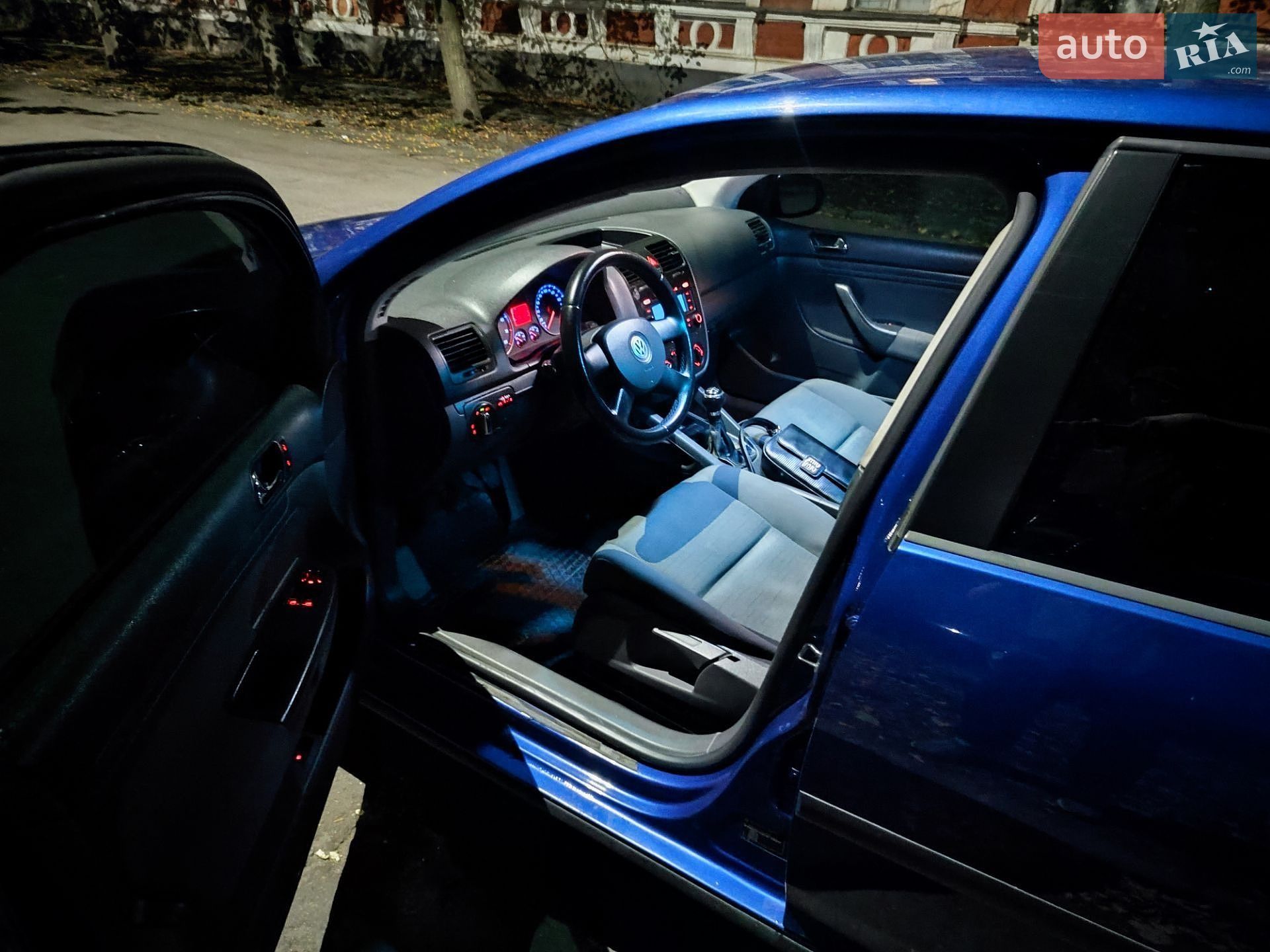 Volkswagen Golf 2004 VIN WVWZZZ1KZ5W134002 фото оголошення 38 з 47