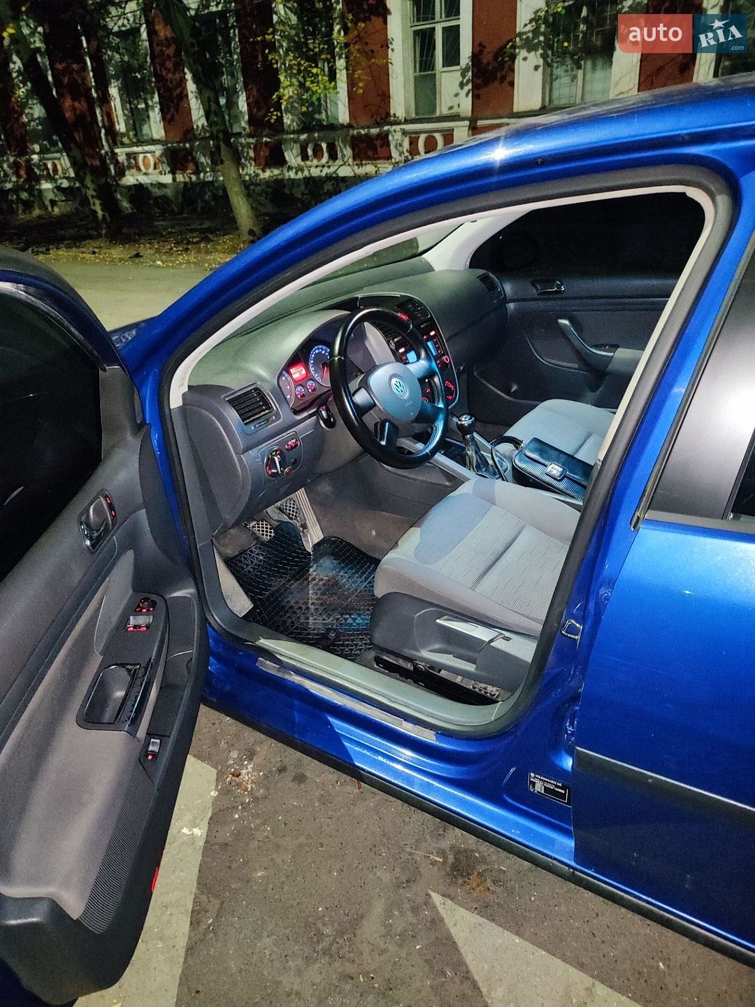 Volkswagen Golf 2004 VIN WVWZZZ1KZ5W134002 фото оголошення 39 з 47