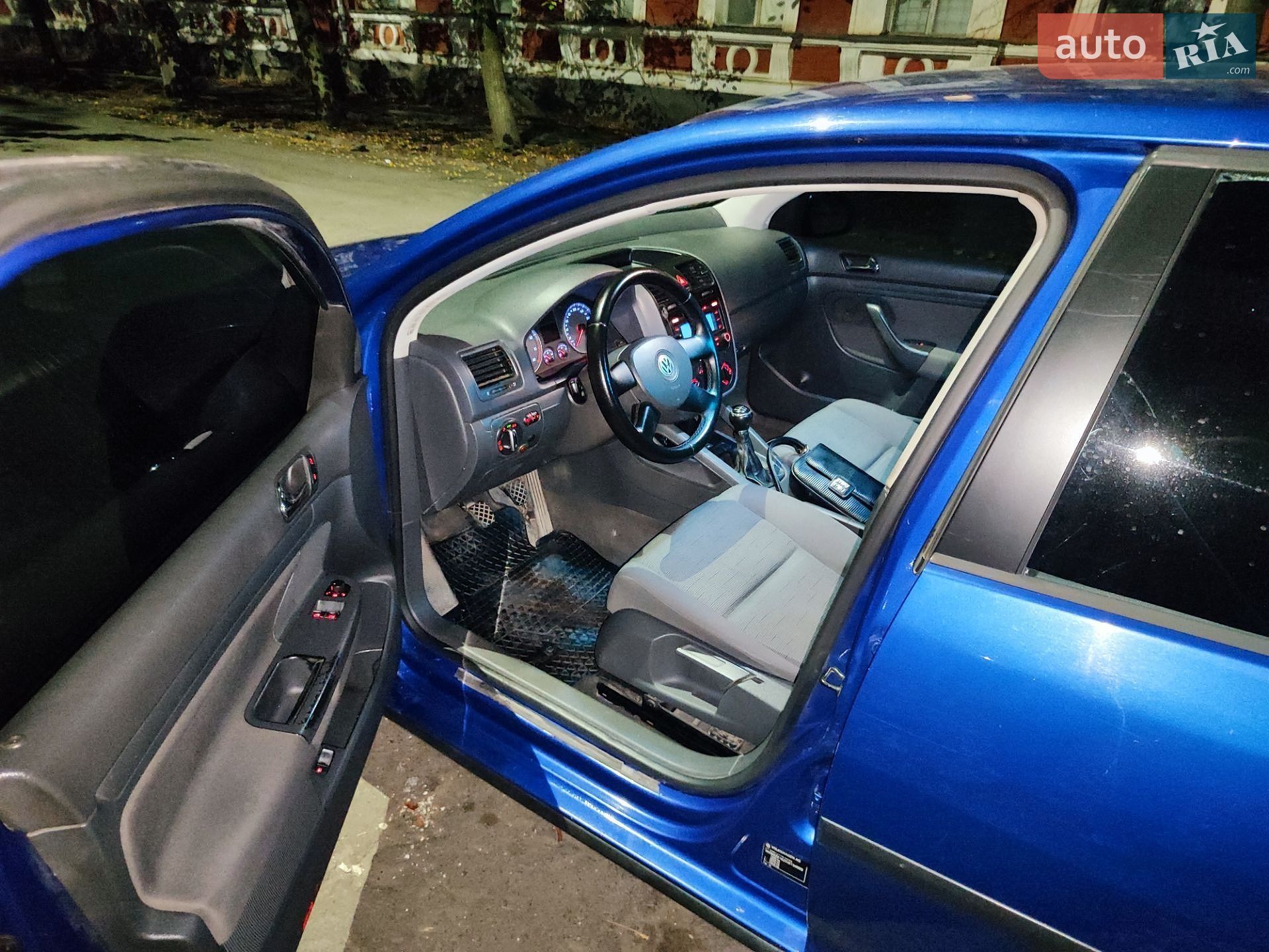 Volkswagen Golf 2004 VIN WVWZZZ1KZ5W134002 фото оголошення 40 з 47