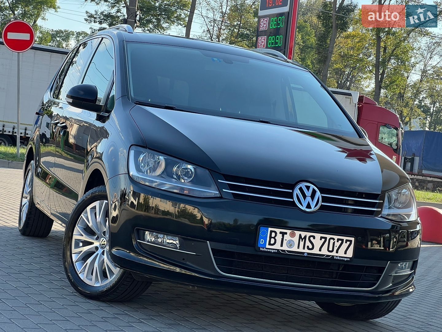 Volkswagen Sharan 2012 VIN WVWZZZ7NZCV020982 фото оголошення 2 з 97