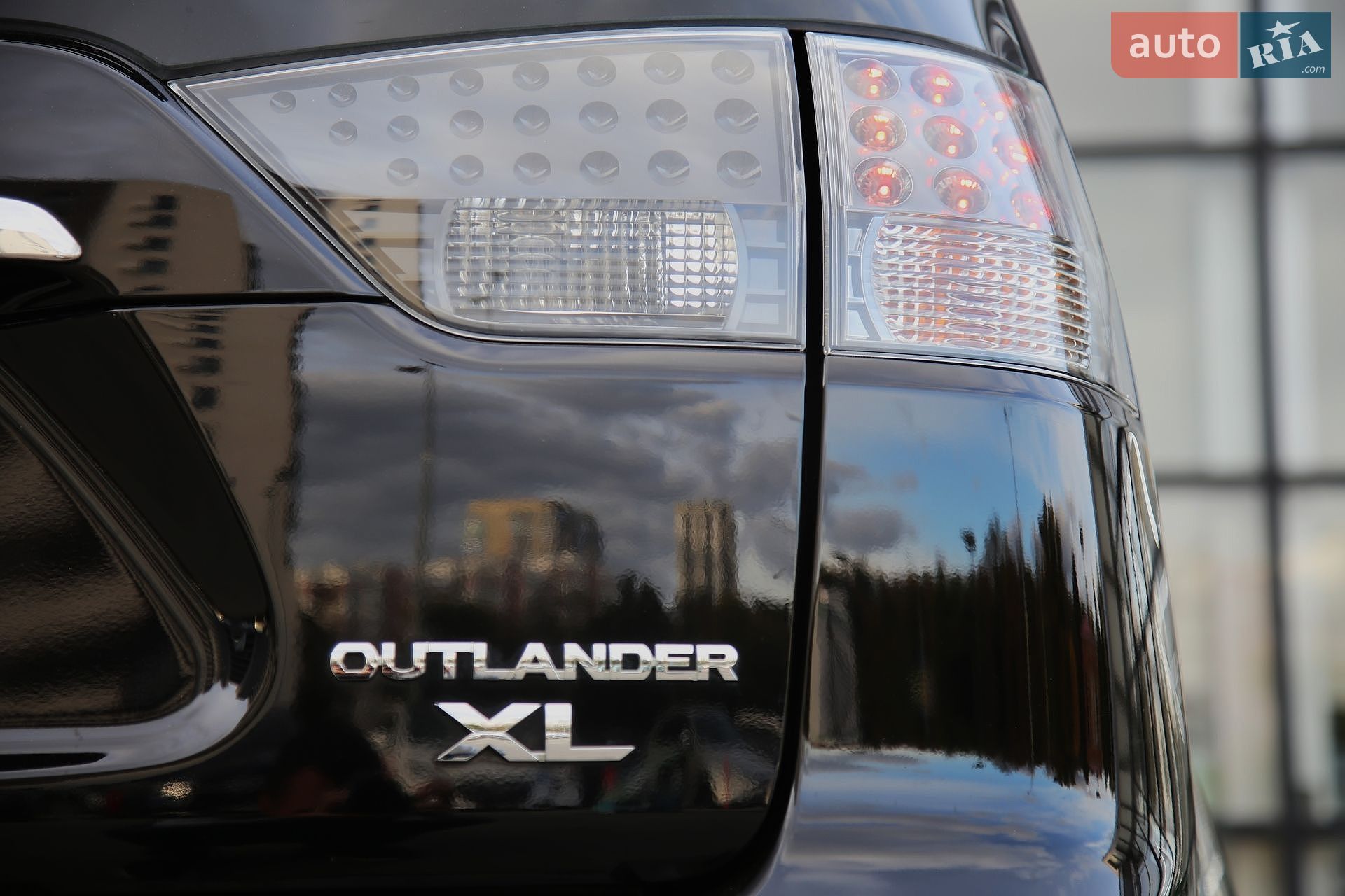 Mitsubishi Outlander XL 2009 VIN JMBXLCW6W9Z000745 фото оголошення 8 з 38