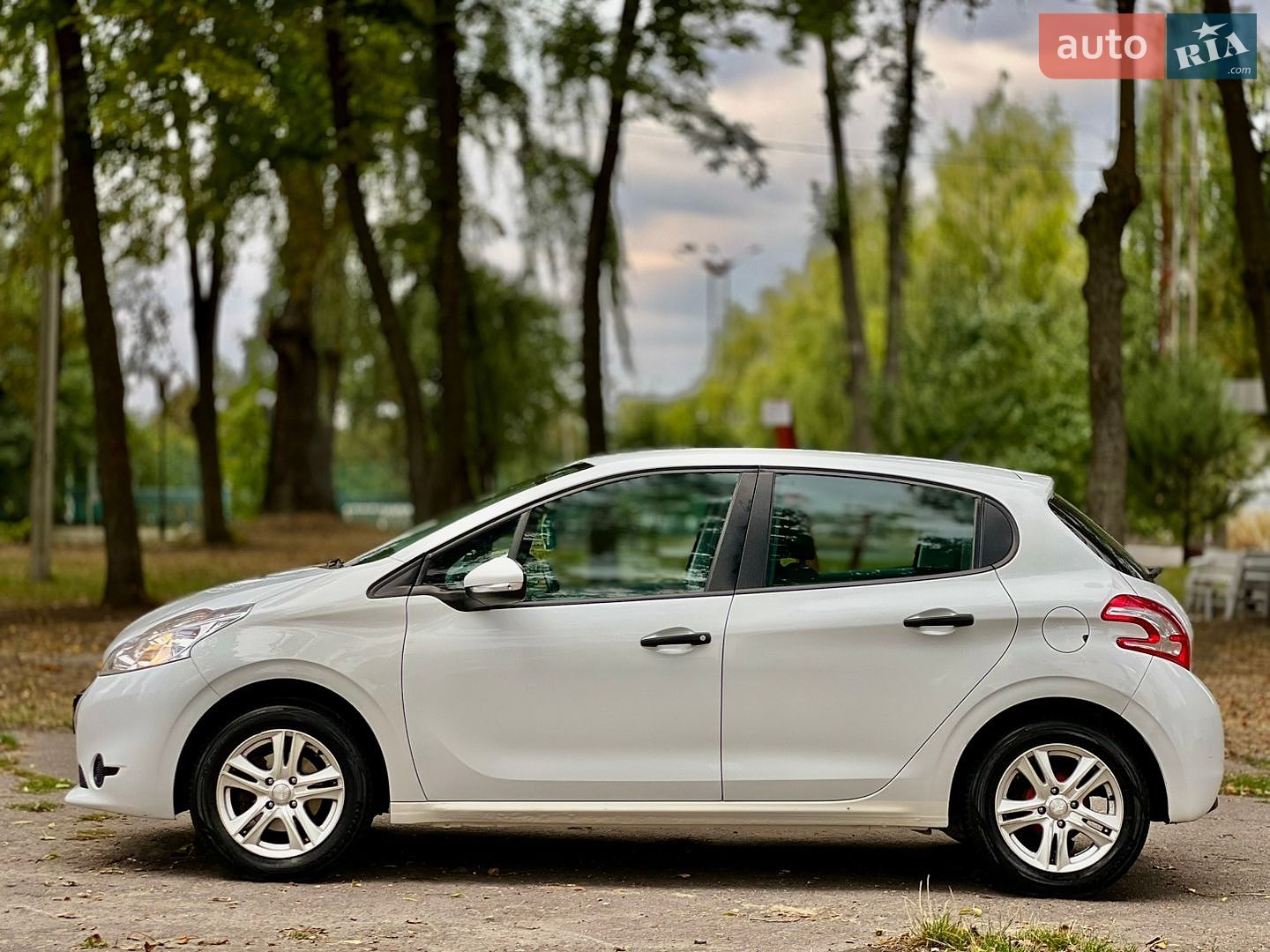 Peugeot 208 2013 VIN VF3CCZMZ0DT117176 фото оголошення 7 з 54