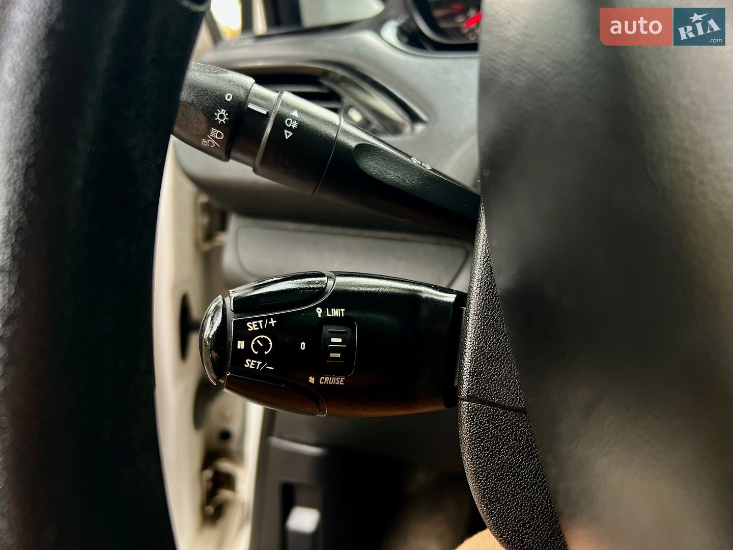 Peugeot 208 2013 VIN VF3CCZMZ0DT117176 фото оголошення 32 з 54