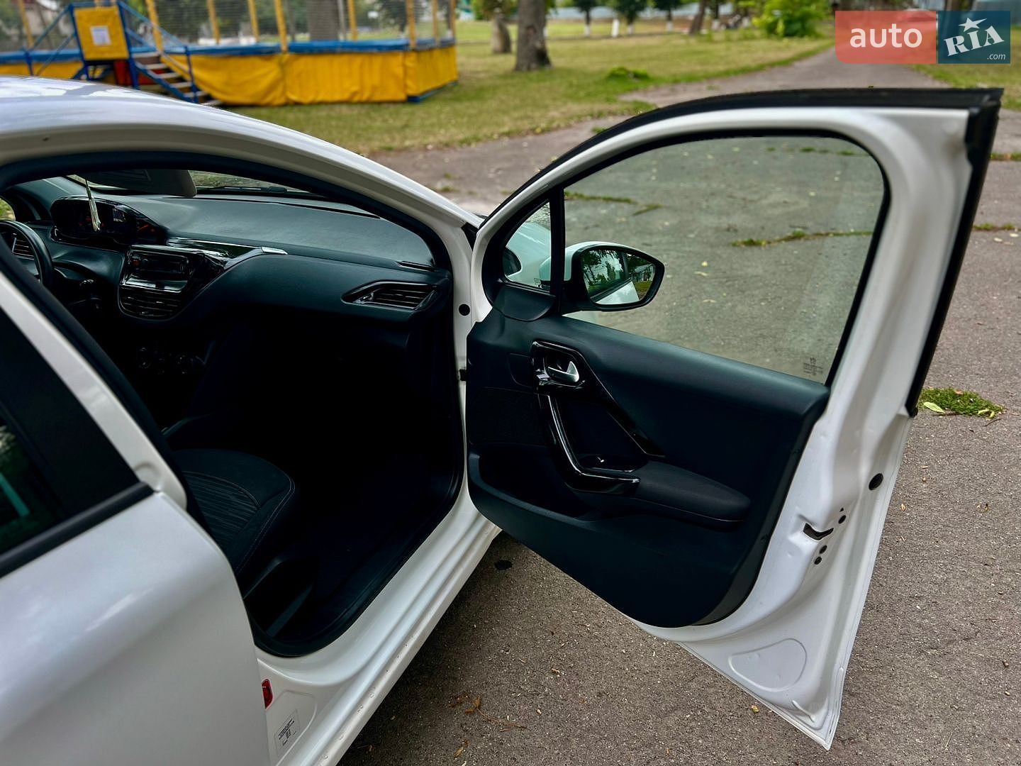 Peugeot 208 2013 VIN VF3CCZMZ0DT117176 фото оголошення 48 з 54