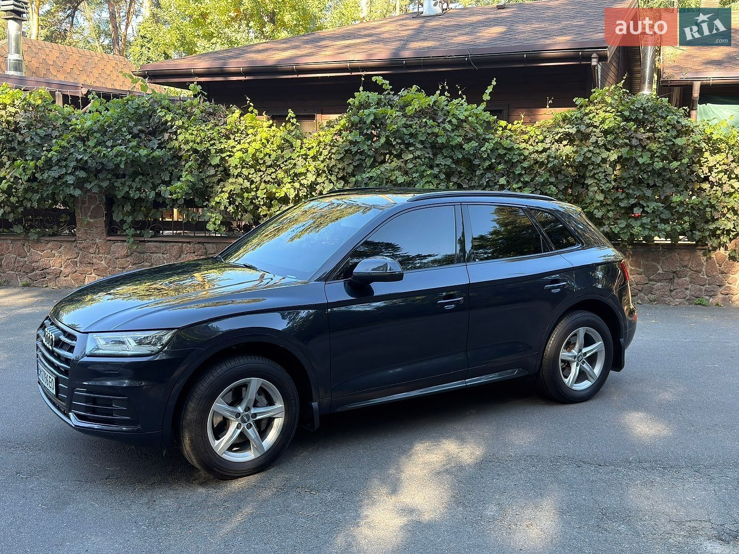 Audi Q5 2018 VIN WAUZZZFY6J2225301 фото оголошення 13 з 53