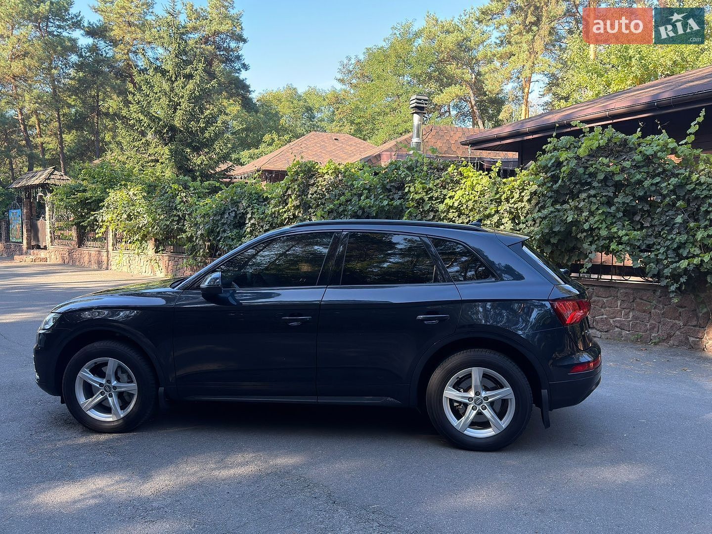 Audi Q5 2018 VIN WAUZZZFY6J2225301 фото оголошення 16 з 53