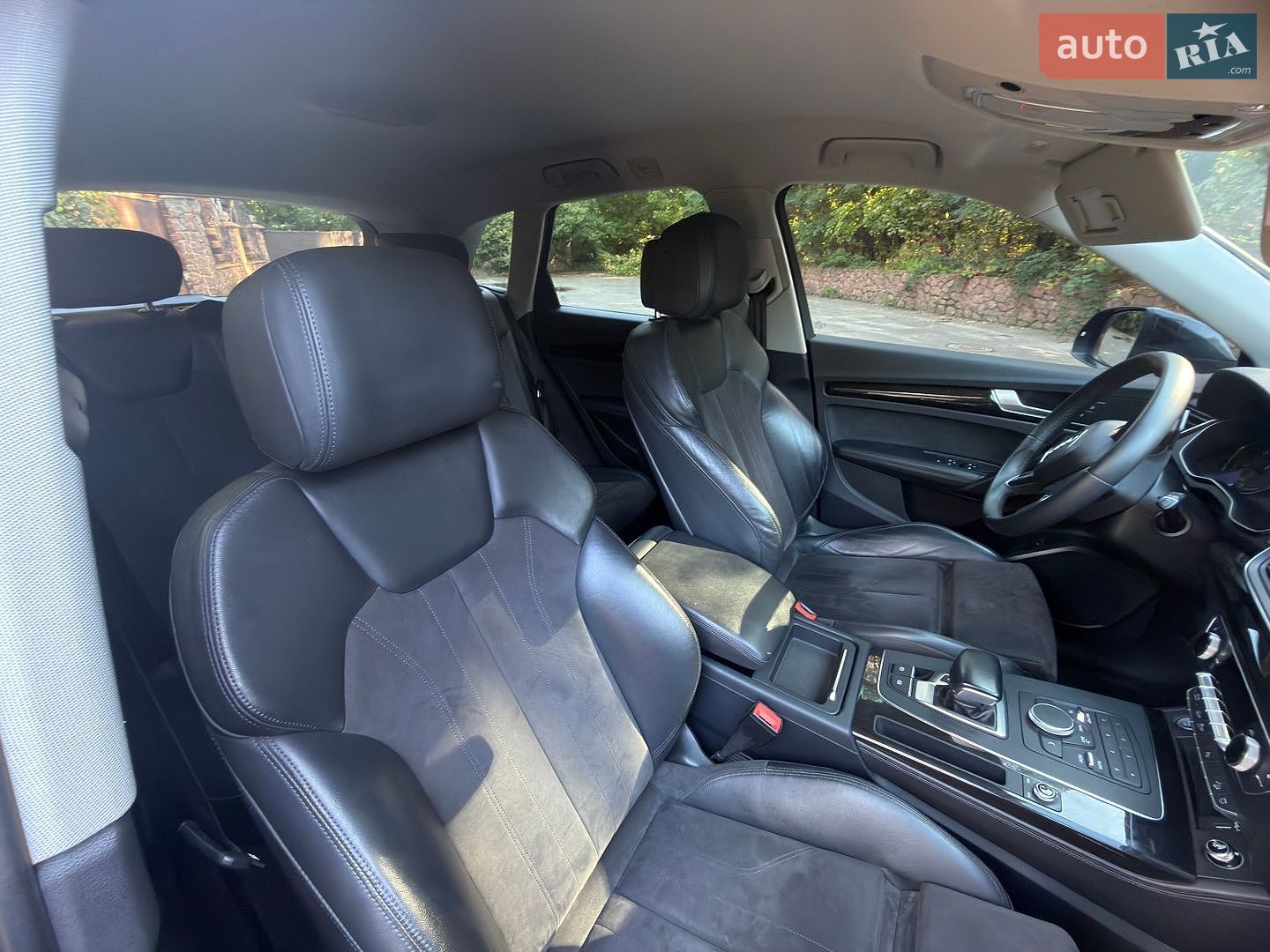 Audi Q5 2018 VIN WAUZZZFY6J2225301 фото оголошення 43 з 53