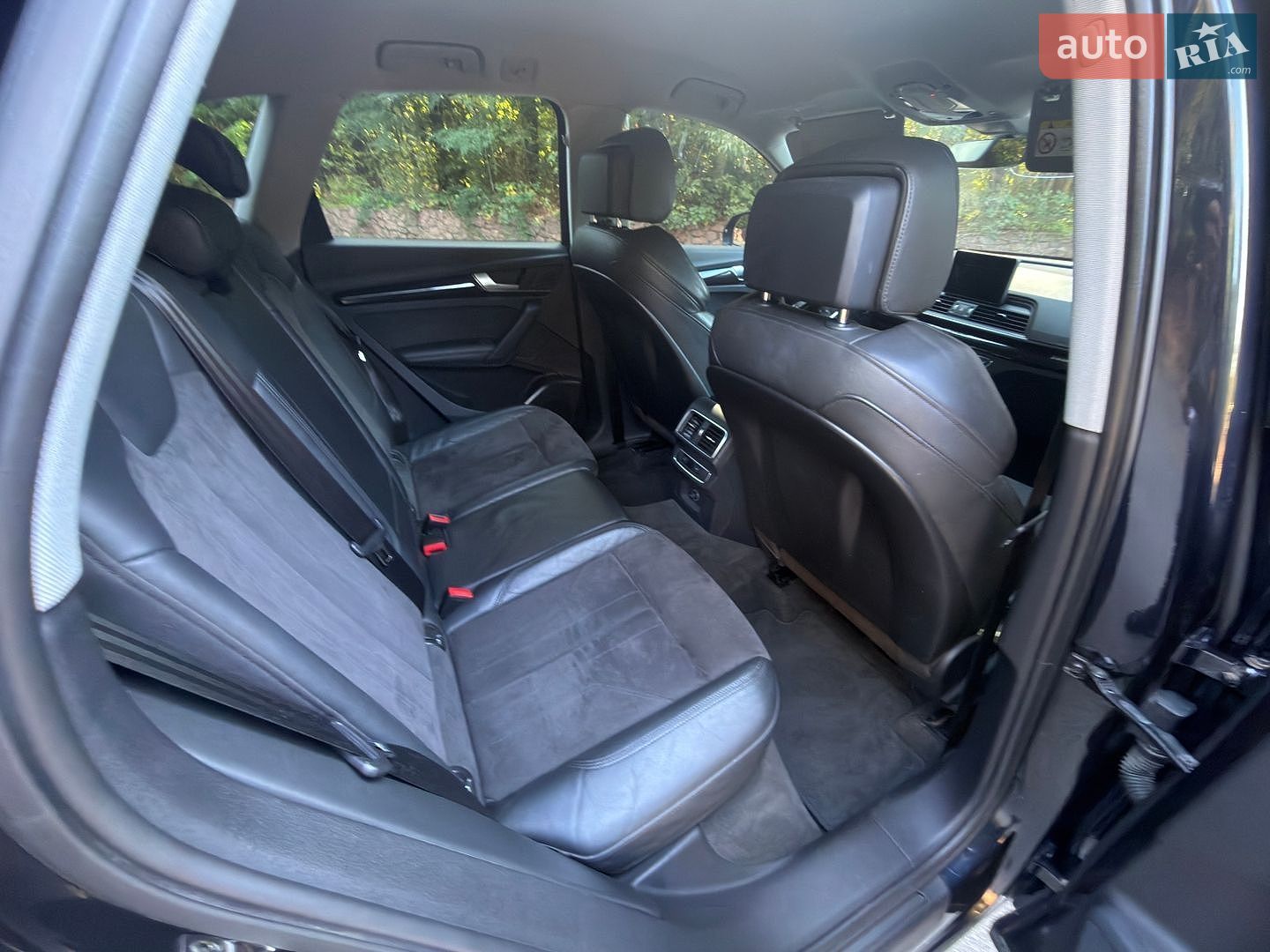 Audi Q5 2018 VIN WAUZZZFY6J2225301 фото оголошення 44 з 53
