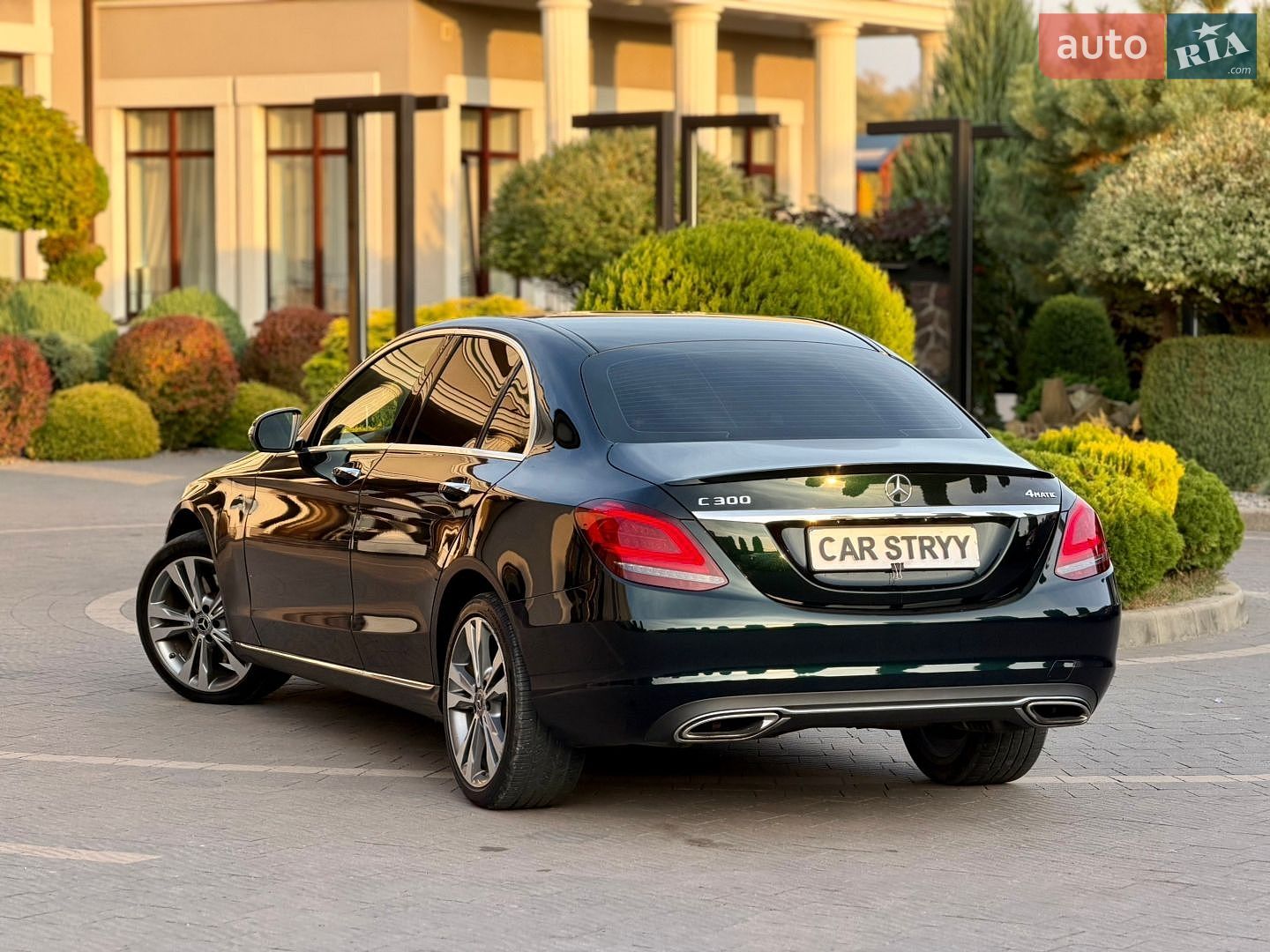 Mercedes-Benz C-Class 2019 VIN 55SWF8EB7KU314300 фото оголошення 3 з 55