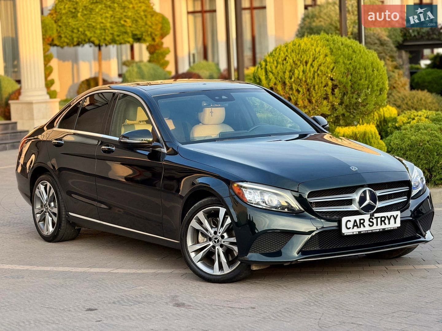 Mercedes-Benz C-Class 2019 VIN 55SWF8EB7KU314300 фото оголошення 2 з 55
