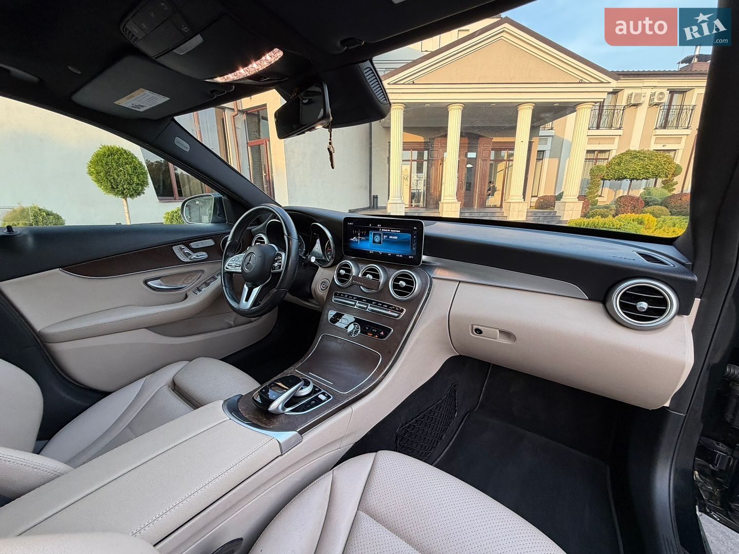 Mercedes-Benz C-Class 2019 VIN 55SWF8EB7KU314300 фото оголошення 30 з 55