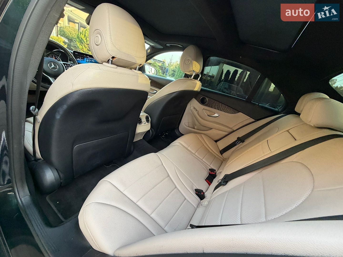 Mercedes-Benz C-Class 2019 VIN 55SWF8EB7KU314300 фото оголошення 42 з 55