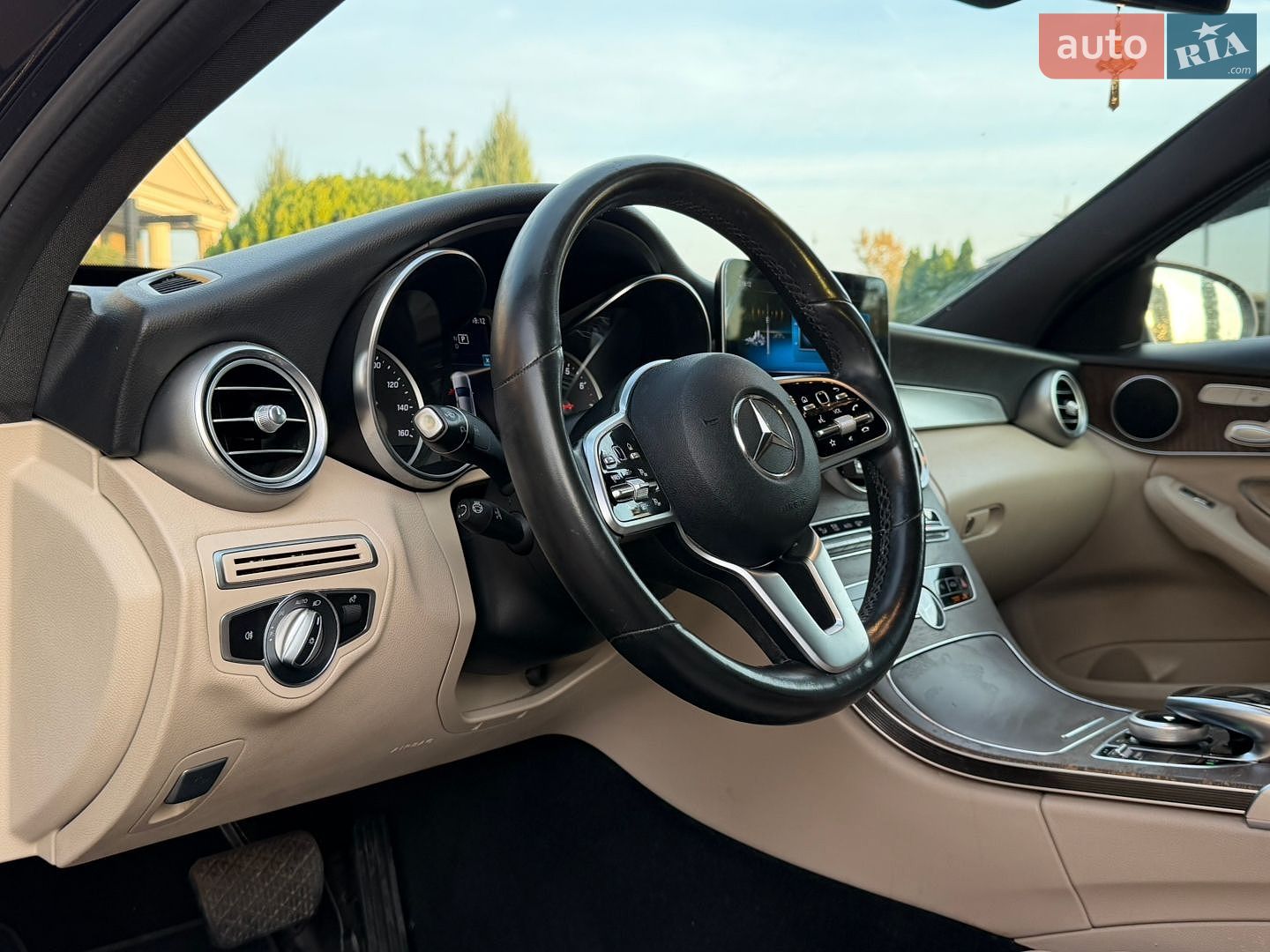Mercedes-Benz C-Class 2019 VIN 55SWF8EB7KU314300 фото оголошення 43 з 55