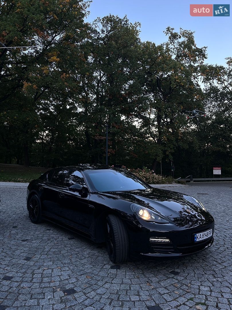 Porsche Panamera 2011 VIN WP0ZZZ97ZBL051909 фото оголошення 2 з 18