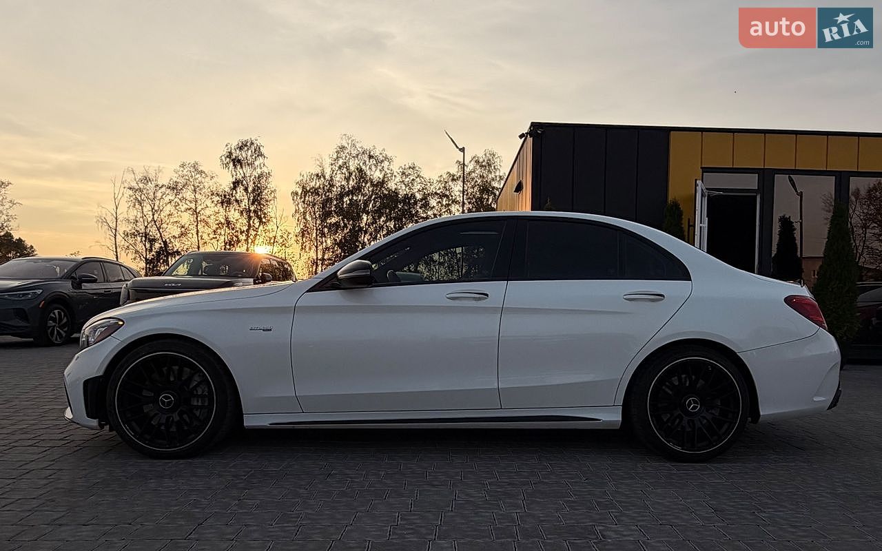 Mercedes-Benz C-Class 2019 VIN 55SWF6EB0LU330327 фото оголошення 4 з 32