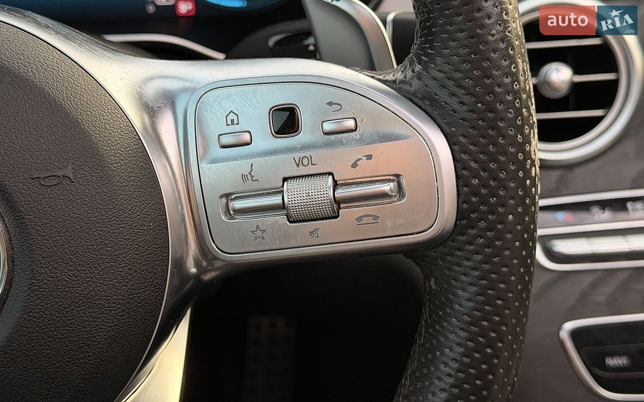 Mercedes-Benz C-Class 2019 VIN 55SWF6EB0LU330327 фото оголошення 13 з 32