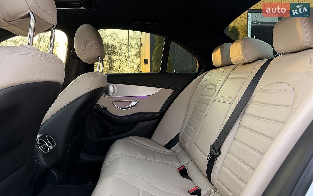 Mercedes-Benz C-Class 2019 VIN 55SWF6EB0LU330327 фото оголошення 27 з 32