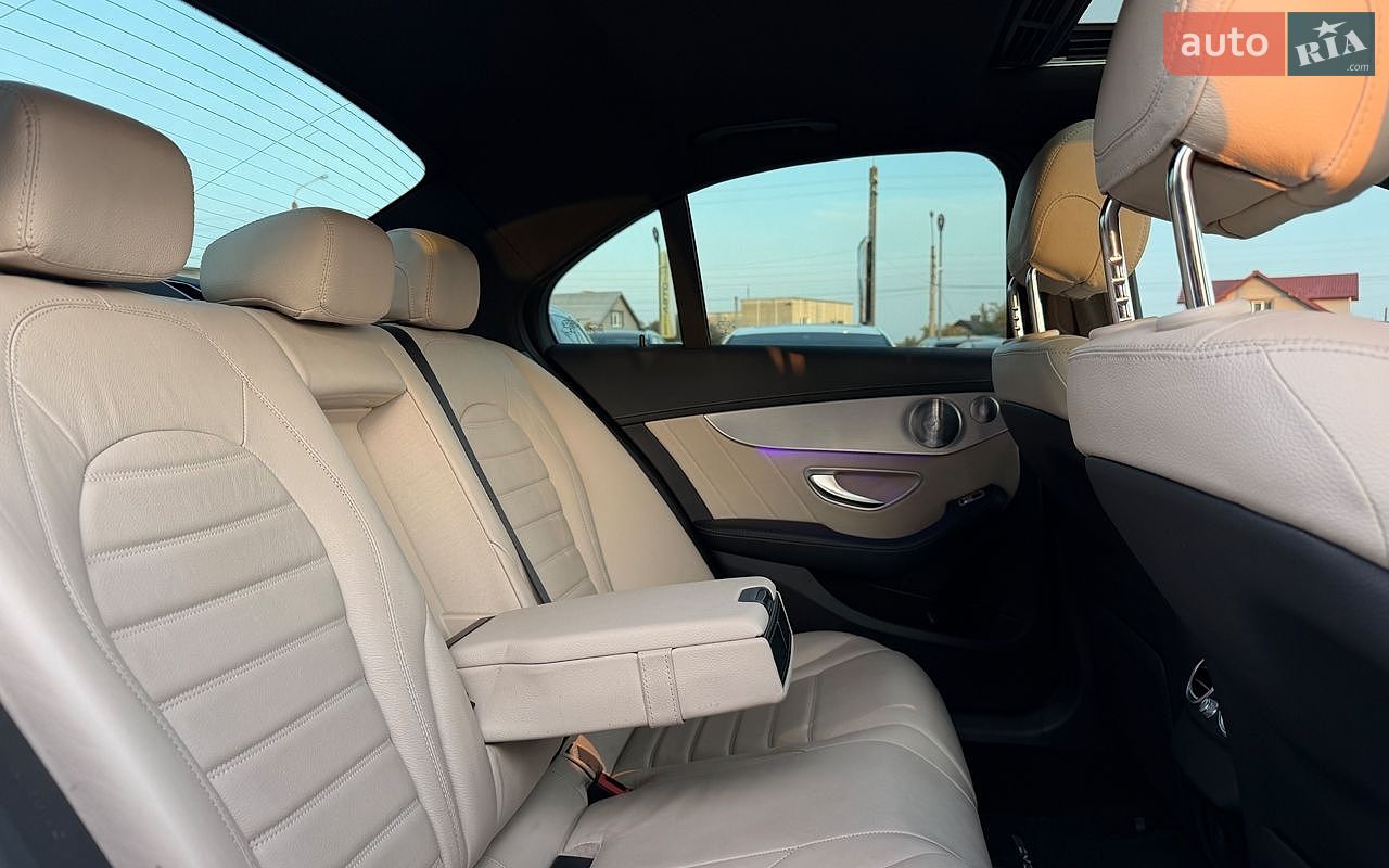 Mercedes-Benz C-Class 2019 VIN 55SWF6EB0LU330327 фото оголошення 30 з 32