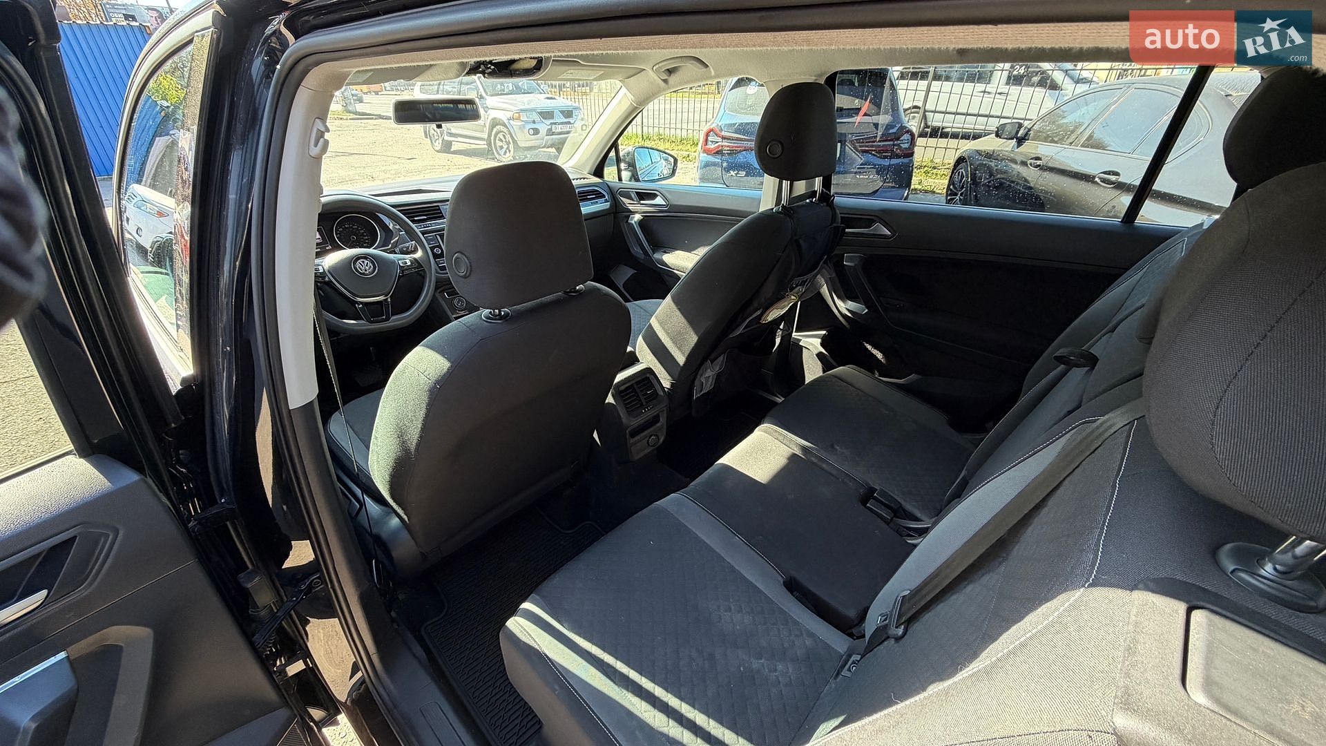 VOLKSWAGEN TIGUAN 2021 VIN 3VV1B7AX2MM076259 фото оголошення 17 з 18