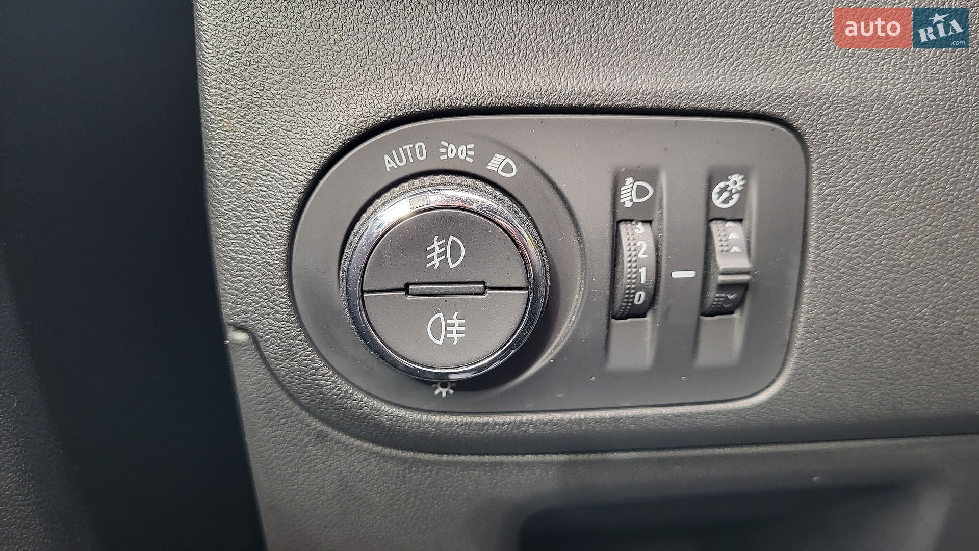 Opel Crossland X 2021 VIN W0V7H9ED6M4245347 фото оголошення 8 з 40