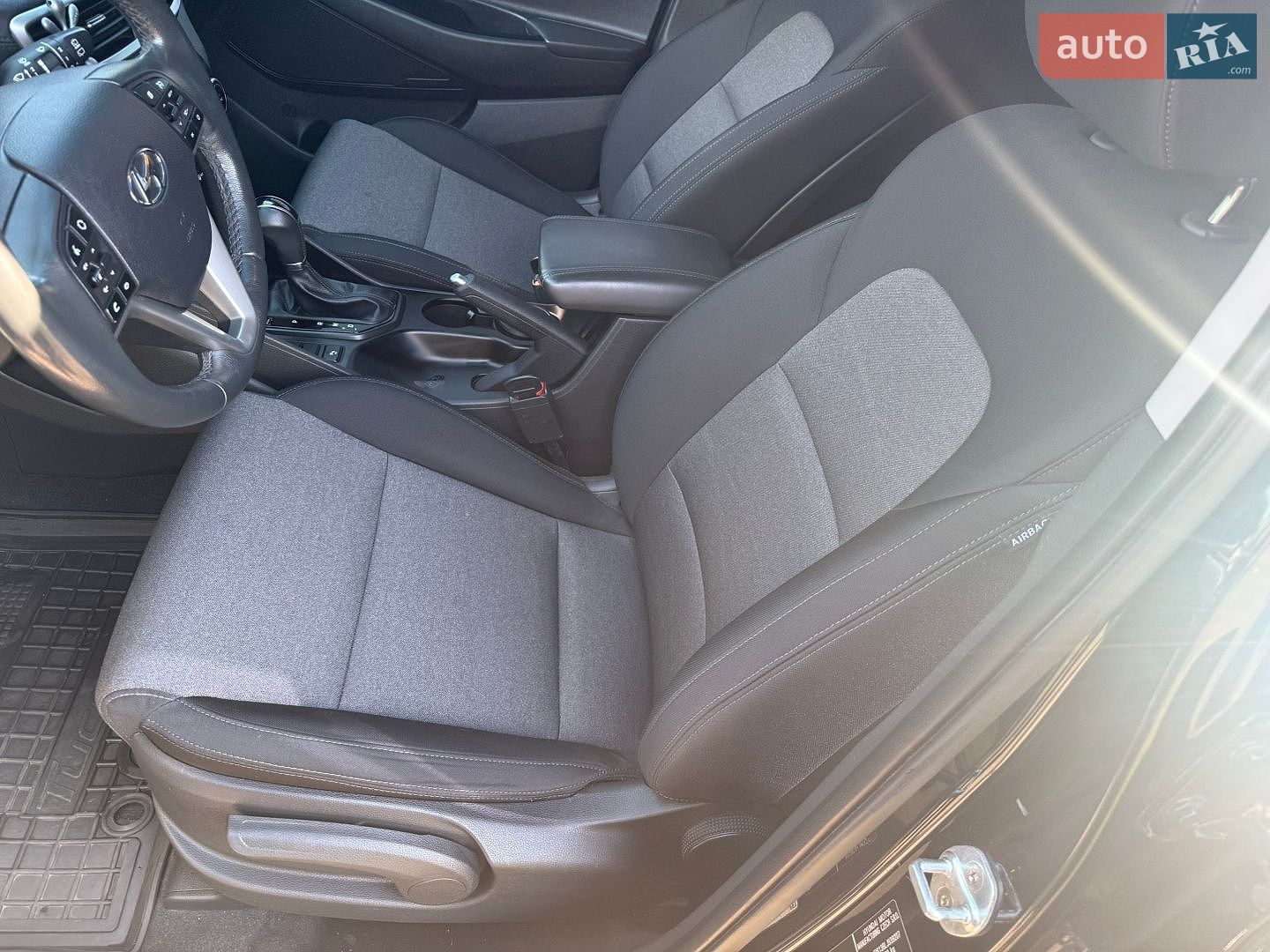 HYUNDAI TUCSON 2019 VIN TMAJ3813BLJ939207 фото оголошення 11 з 22