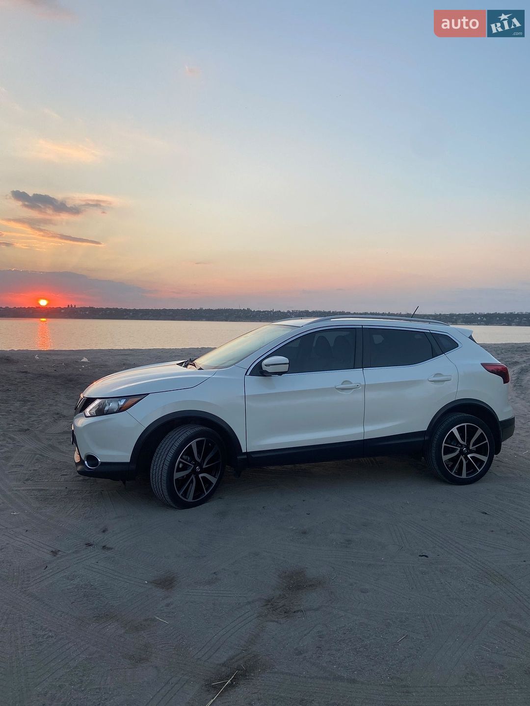 Nissan Rogue Sport 2019 VIN JN1BJ1CP4KW229448 фото оголошення 5 з 39