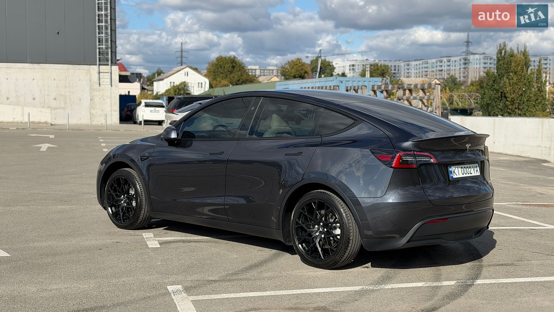 TESLA MODEL Y 2024 VIN 7SAYGDED4RA324326 фото оголошення 3 з 22