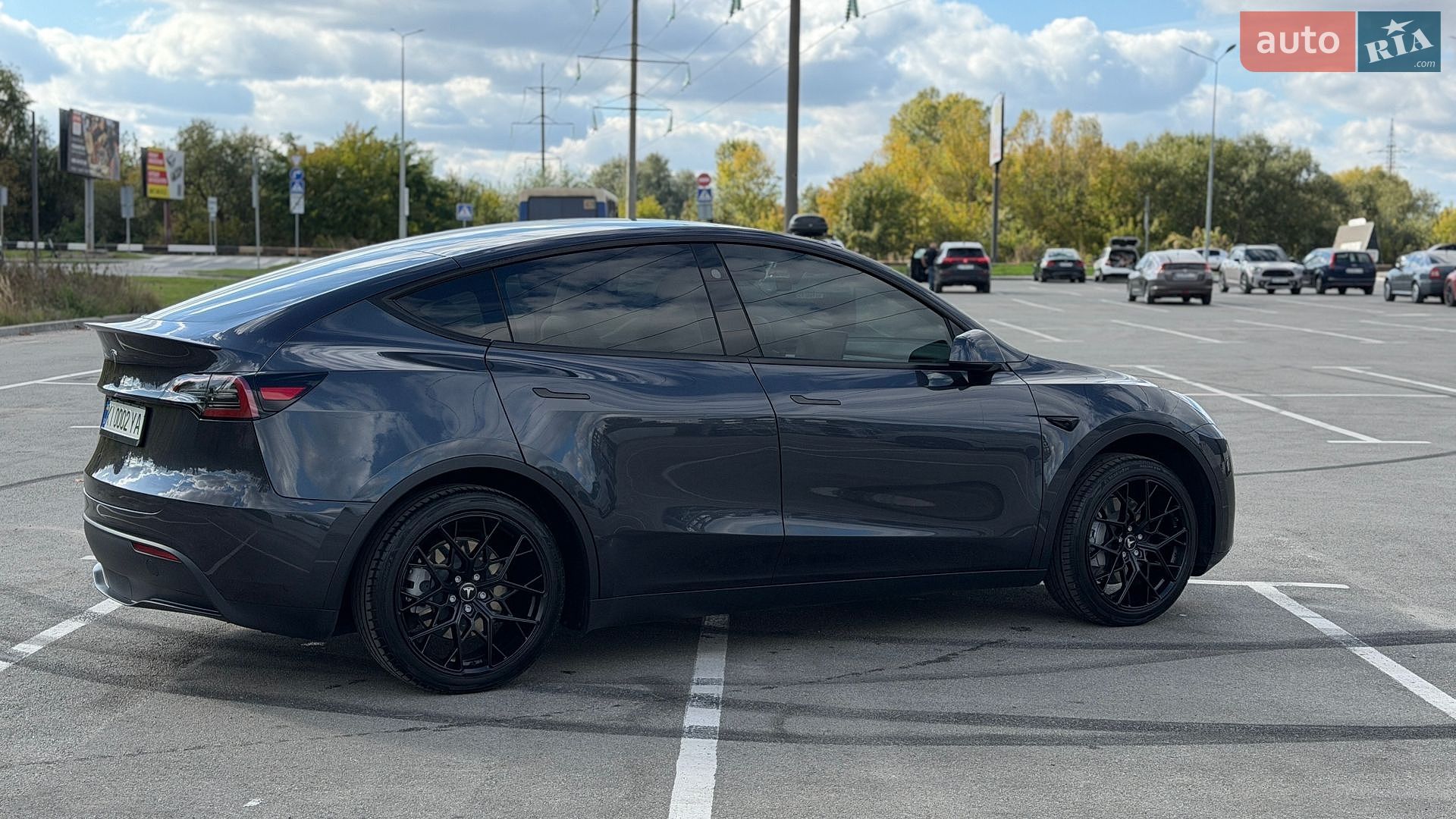 TESLA MODEL Y 2024 VIN 7SAYGDED4RA324326 фото оголошення 6 з 22