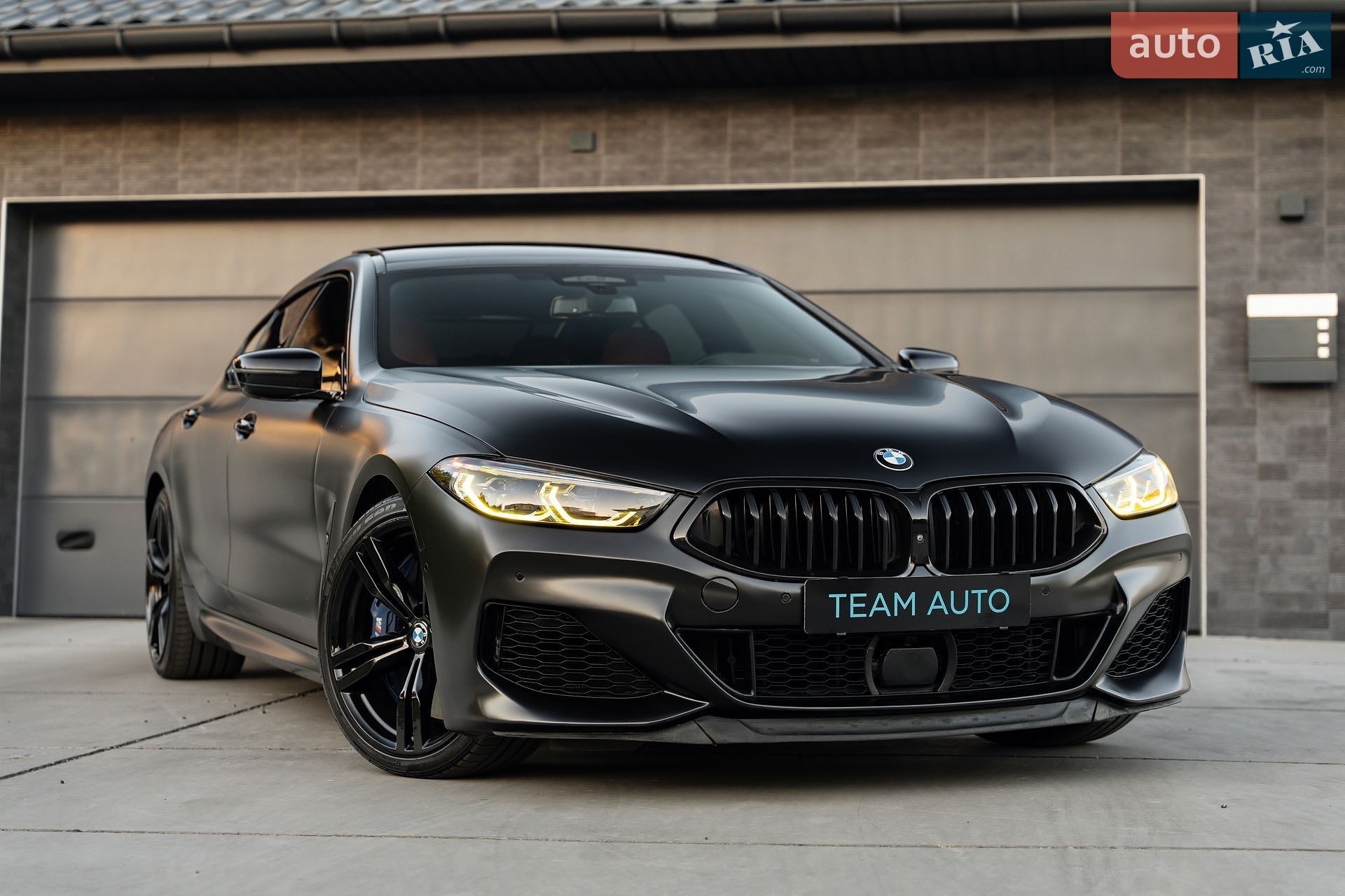 BMW 8 Series Gran Coupe 2019 VIN WBAGV8C06LBP48977 фото оголошення 3 з 90
