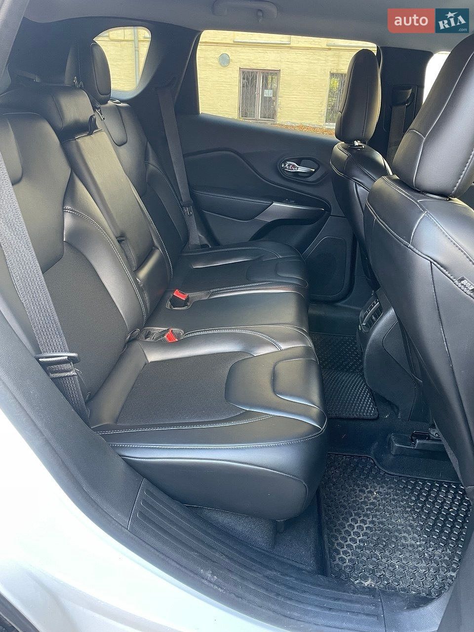 JEEP CHEROKEE 2019 VIN 1C4PJMLB5LD569133 фото оголошення 2 з 10