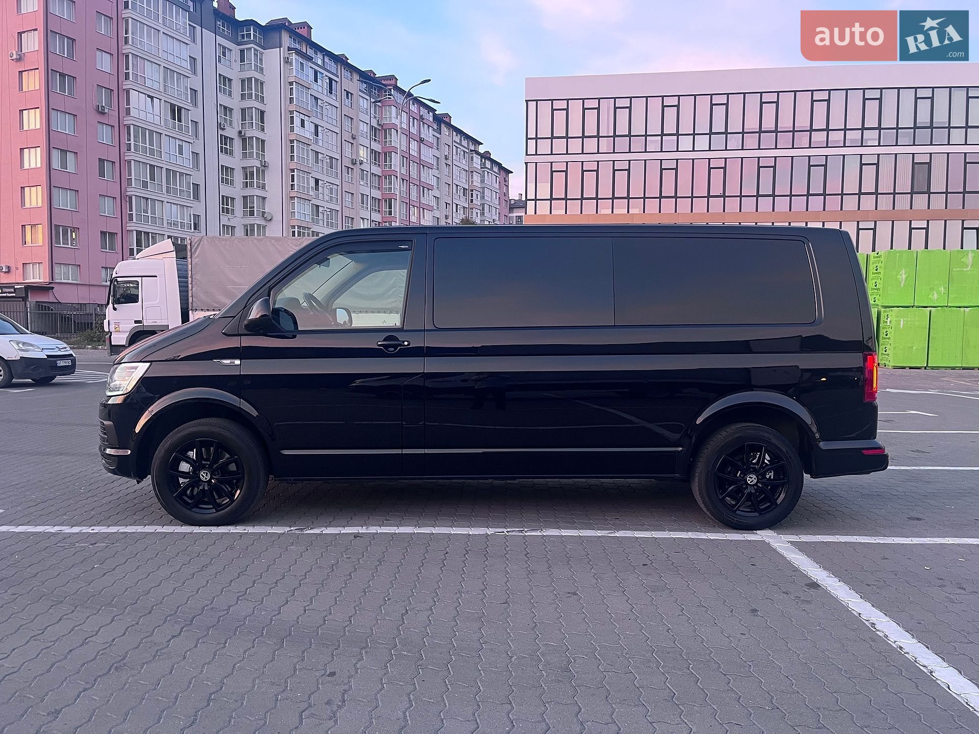 Volkswagen Caravelle 2018 VIN WV2ZZZ7HZJH200524 фото оголошення 14 з 100