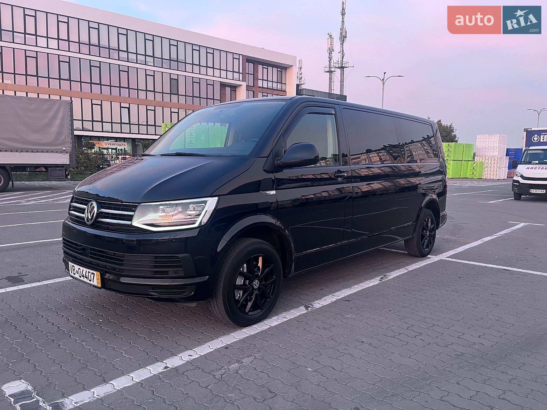 Volkswagen Caravelle 2018 VIN WV2ZZZ7HZJH200524 фото оголошення 13 з 100