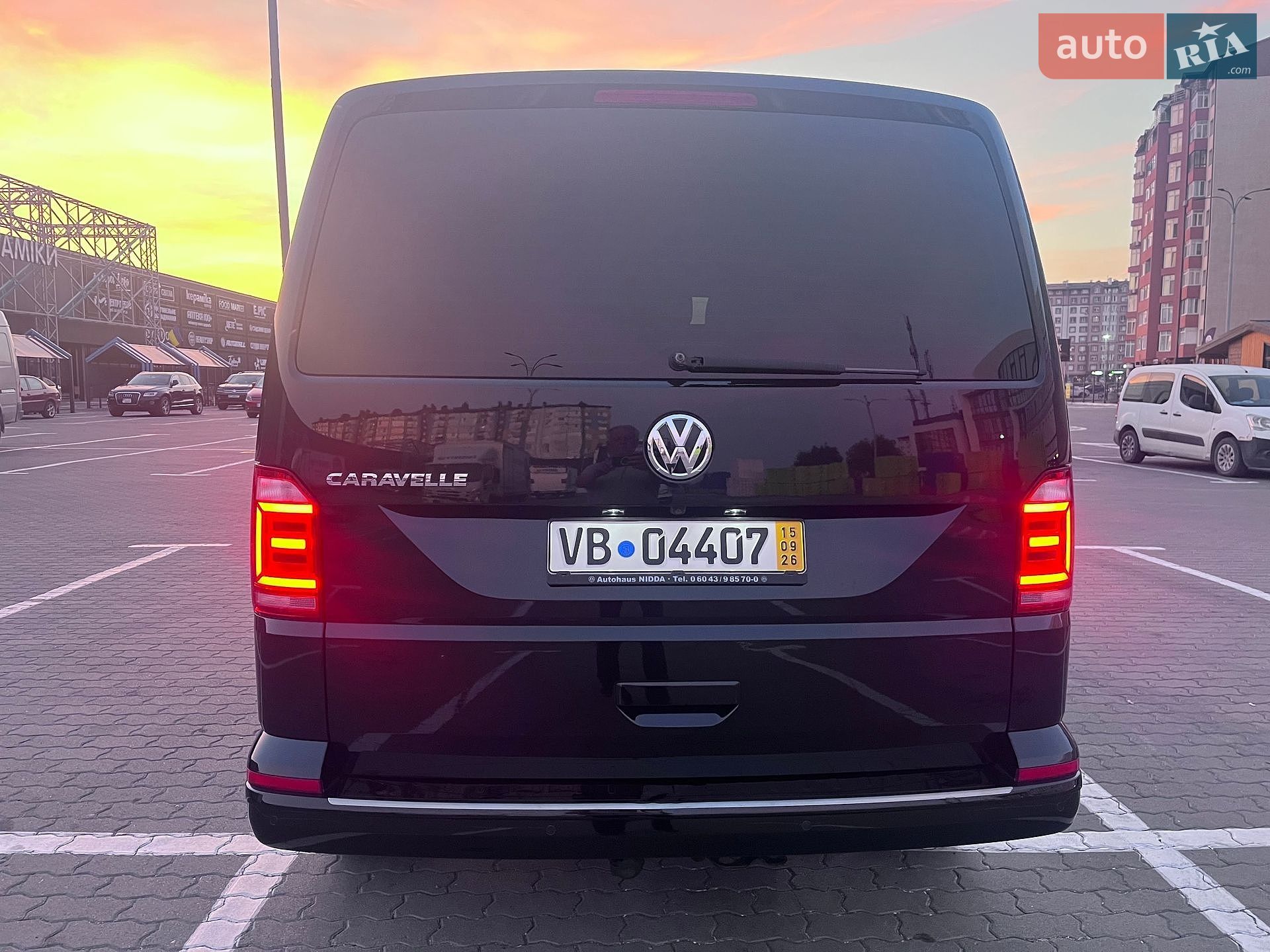 Volkswagen Caravelle 2018 VIN WV2ZZZ7HZJH200524 фото оголошення 9 з 100