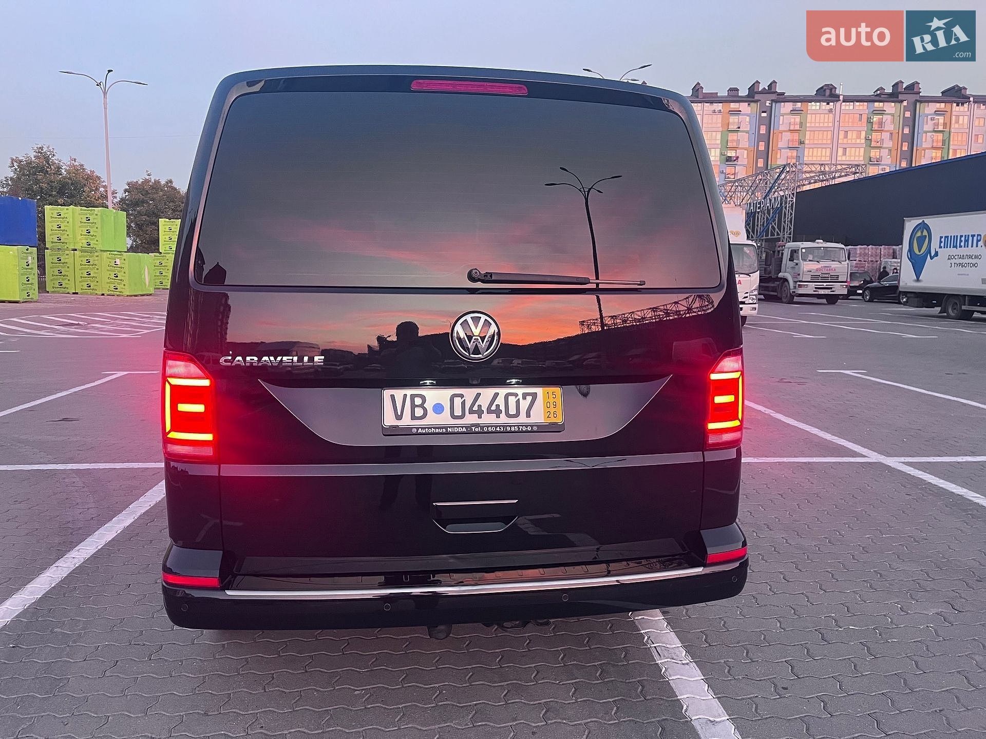 Volkswagen Caravelle 2018 VIN WV2ZZZ7HZJH200524 фото оголошення 10 з 100