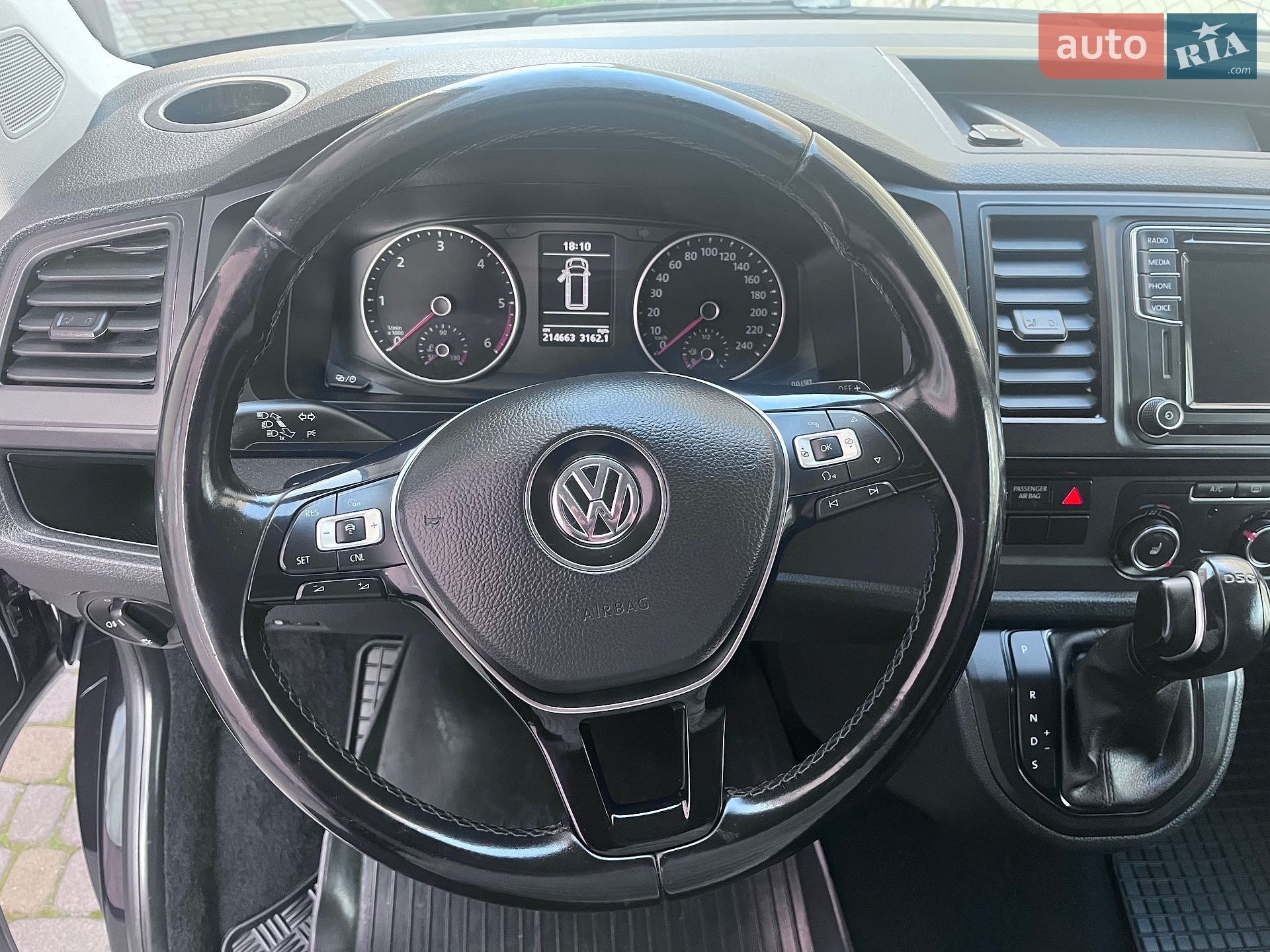 Volkswagen Caravelle 2018 VIN WV2ZZZ7HZJH200524 фото оголошення 28 з 100
