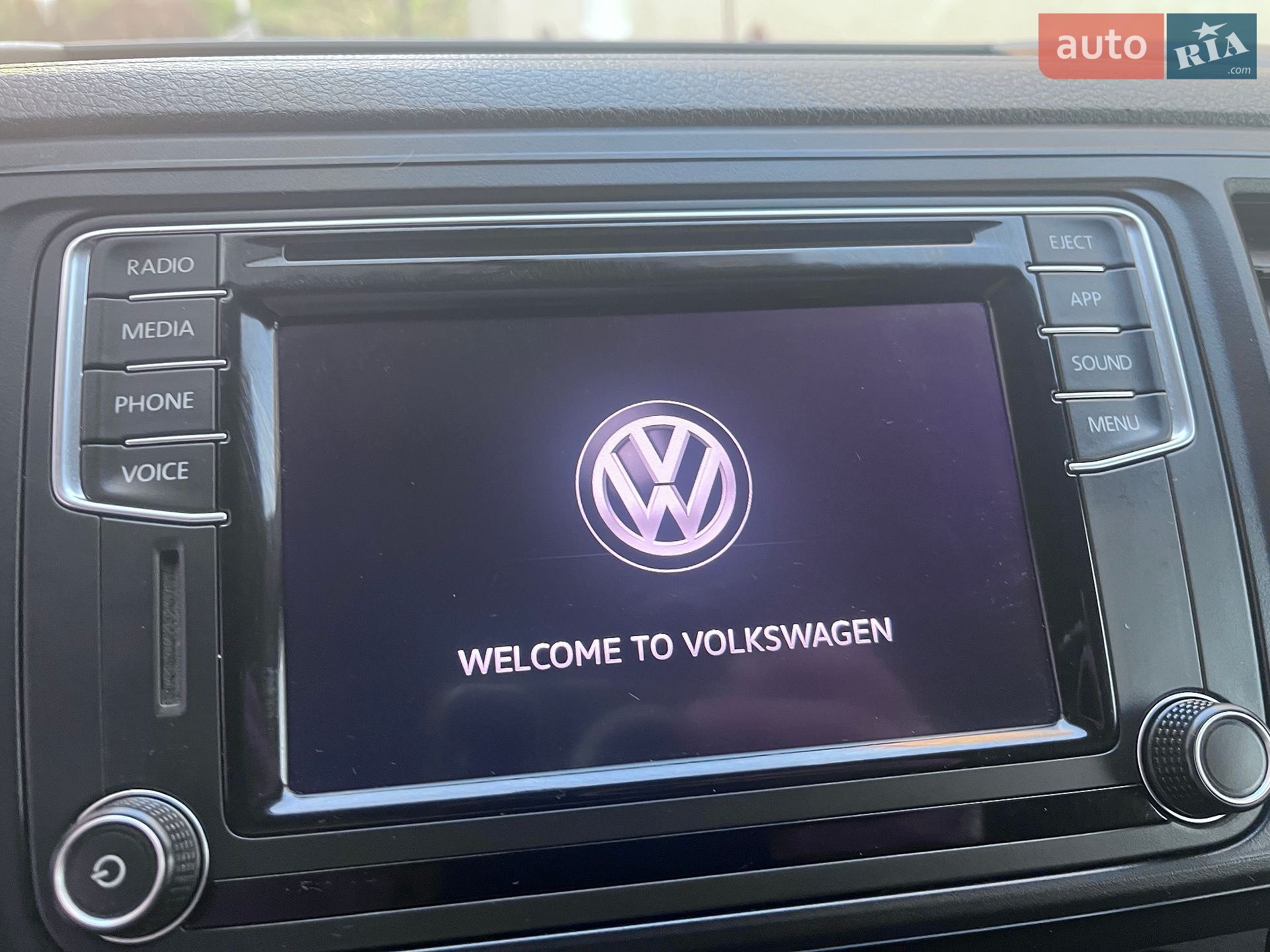 Volkswagen Caravelle 2018 VIN WV2ZZZ7HZJH200524 фото оголошення 39 з 100